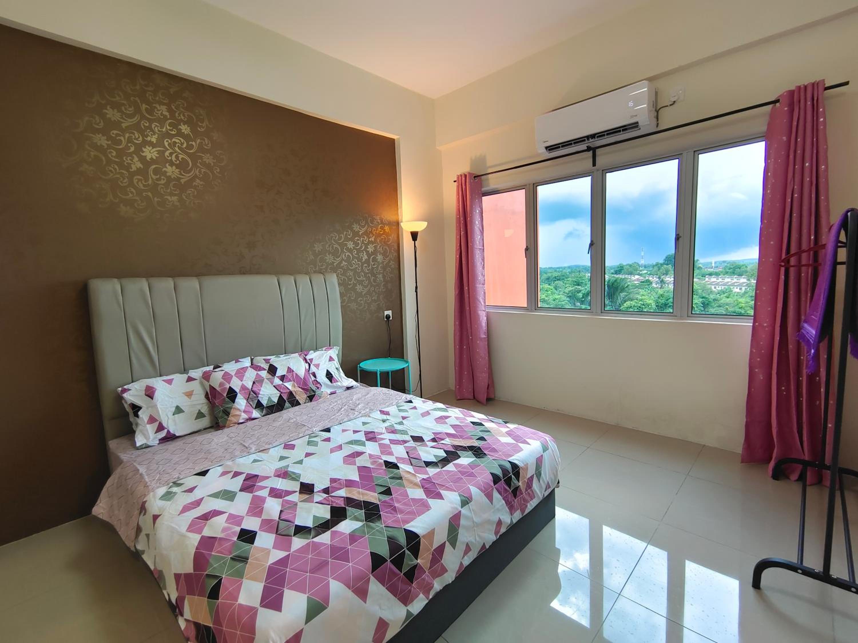 Three-Bedroom Apartment - Photo 30