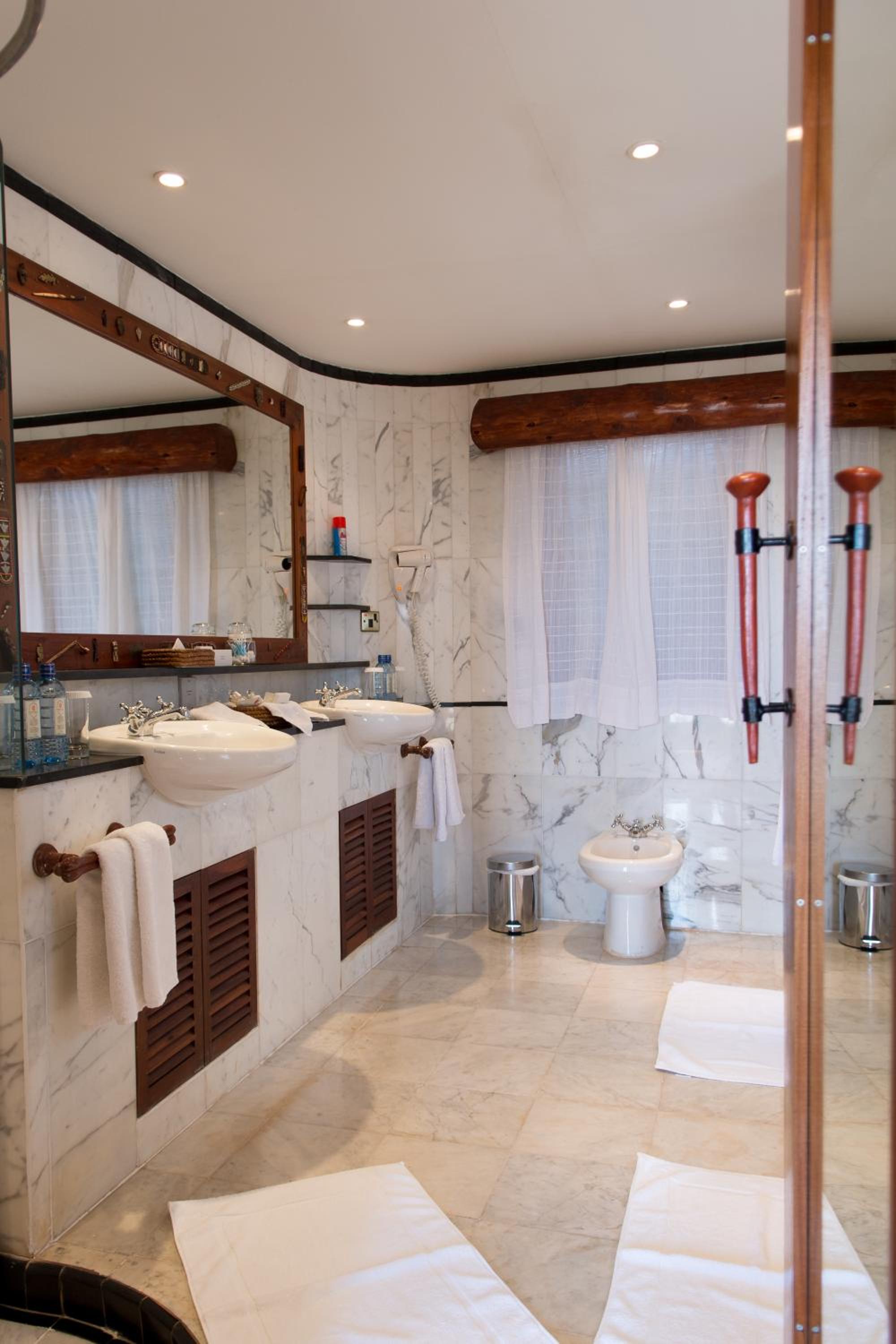 Standard Double or Twin Room - Photo 4