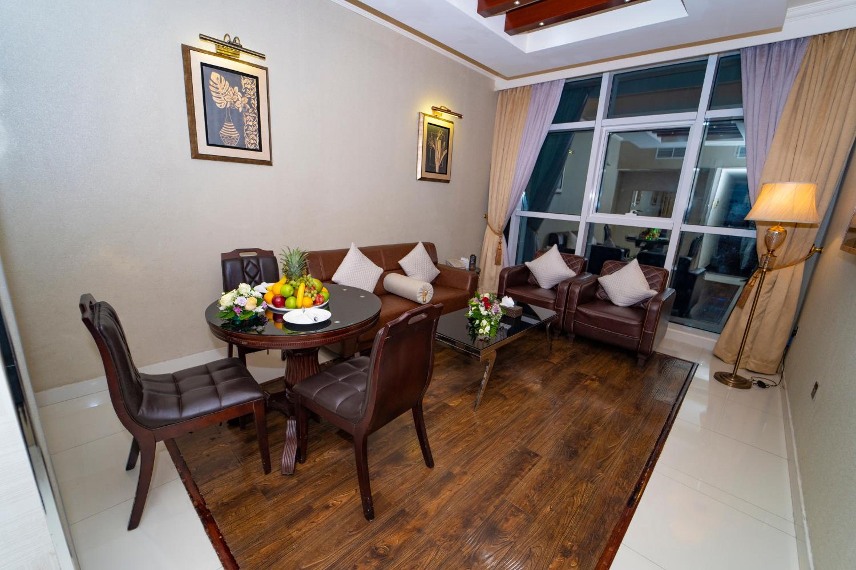 Executive Suite — photo 4