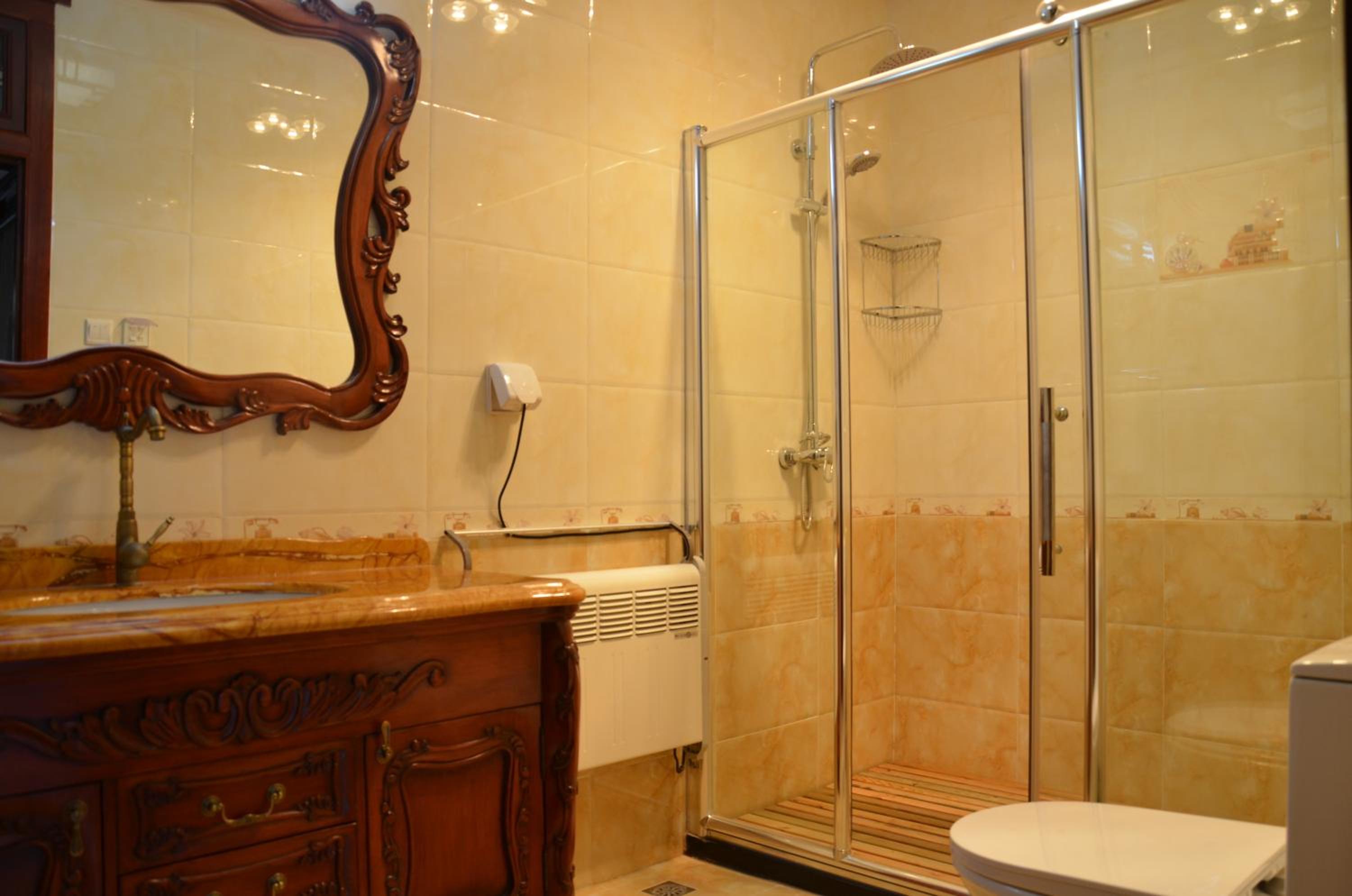Chinese-style Deluxe Suite photo 3
