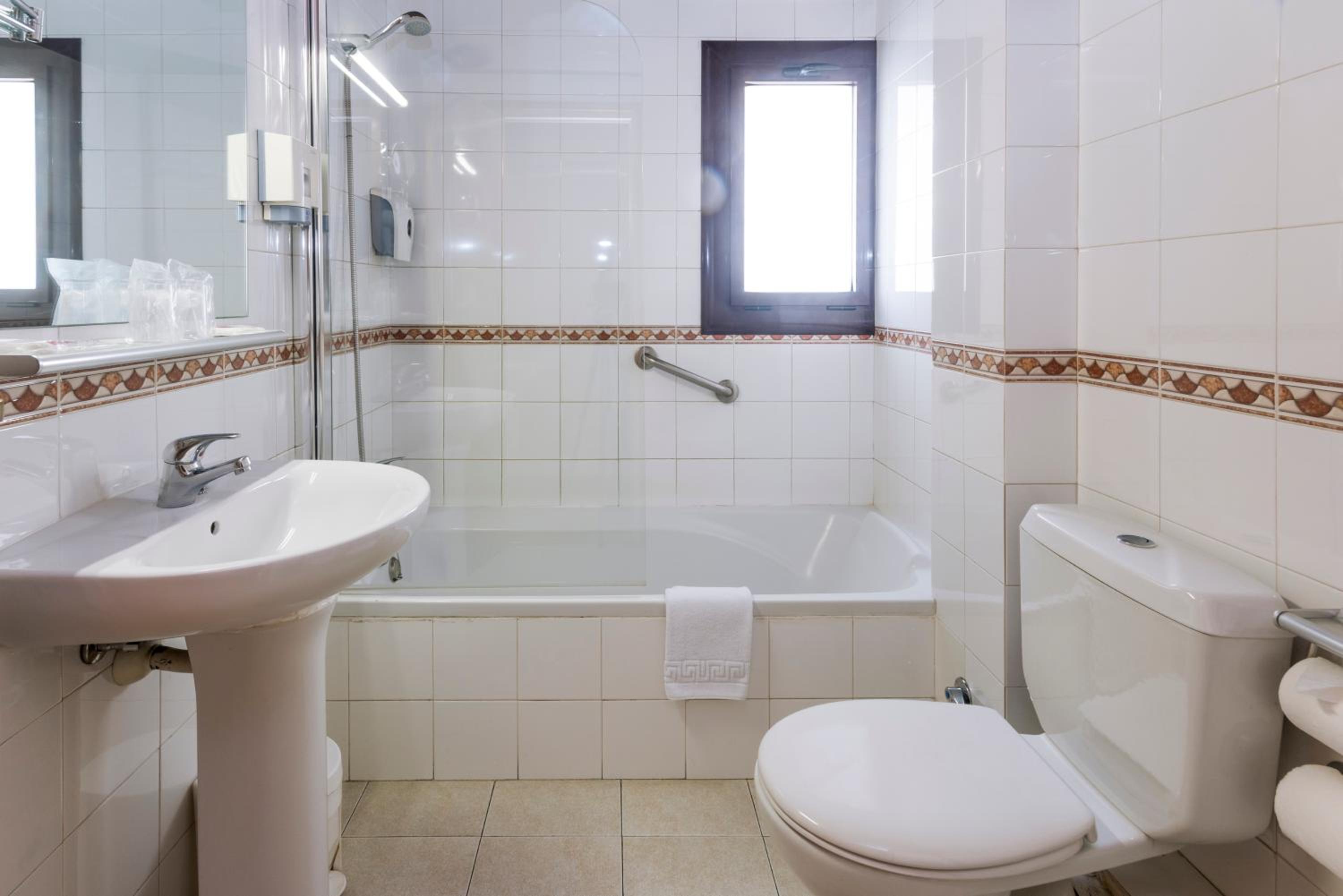 Triple Room with Terrace photo 3