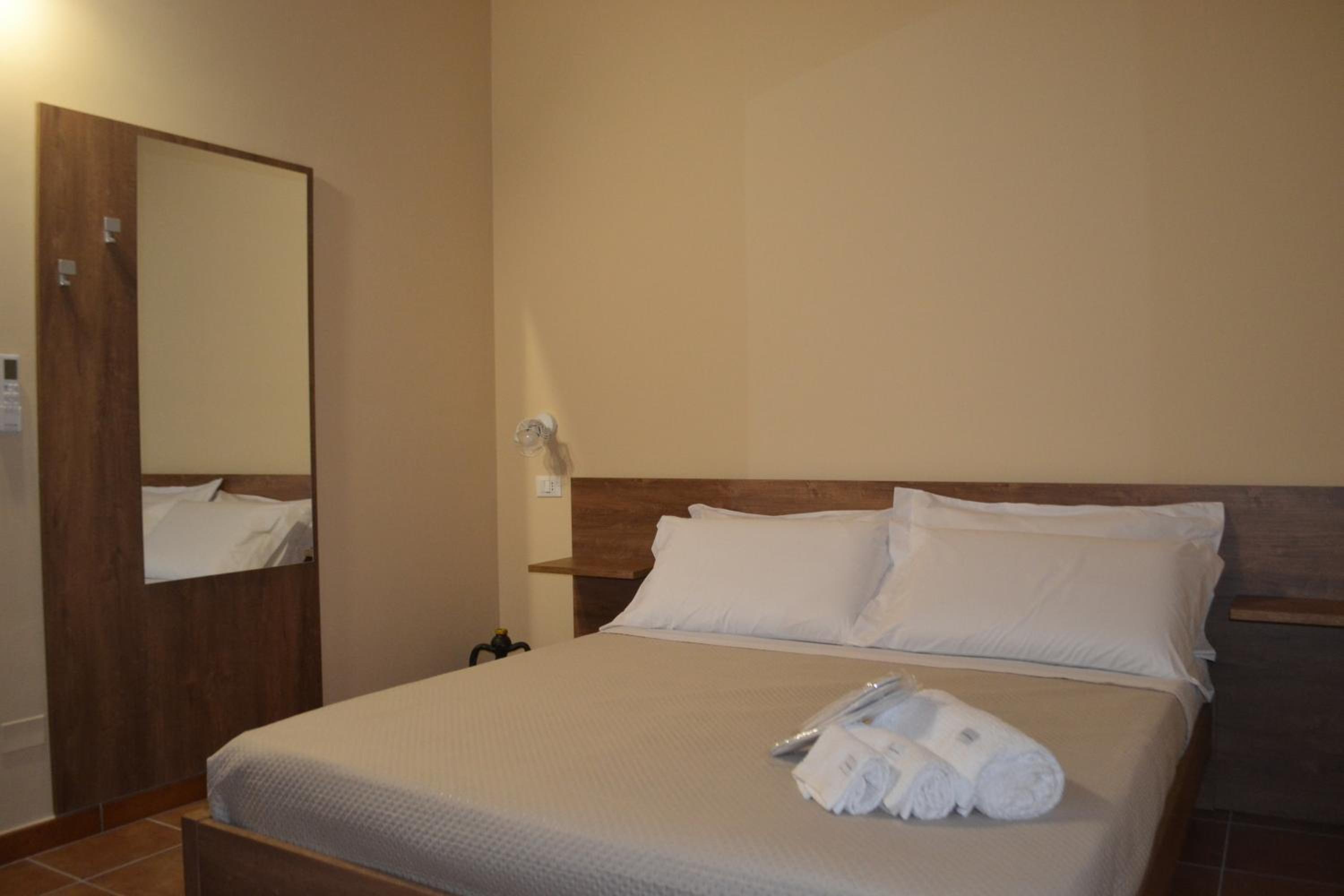 Double Room With Private Bathroom photo 1