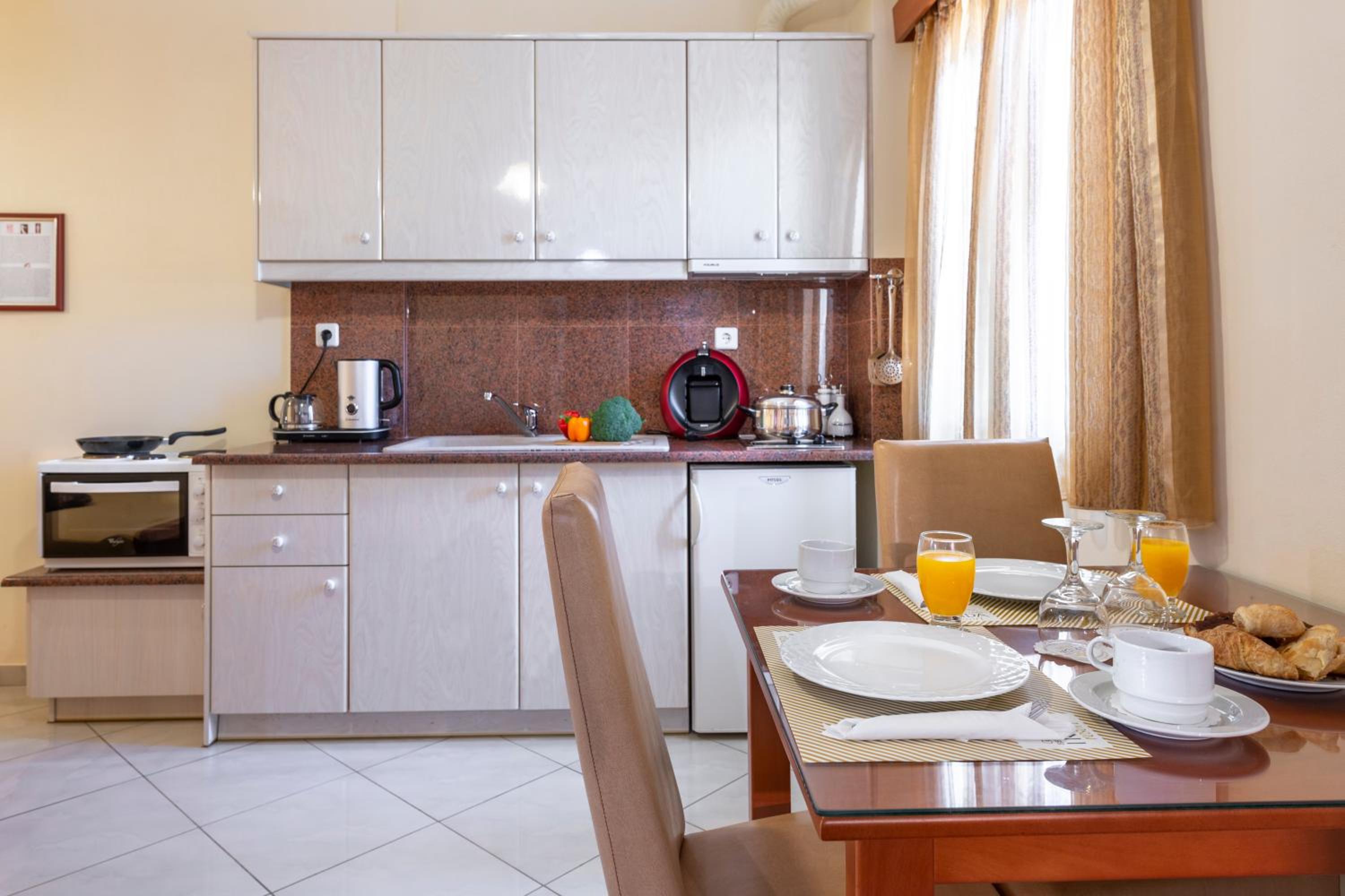 Deluxe Apartment - Photo 2