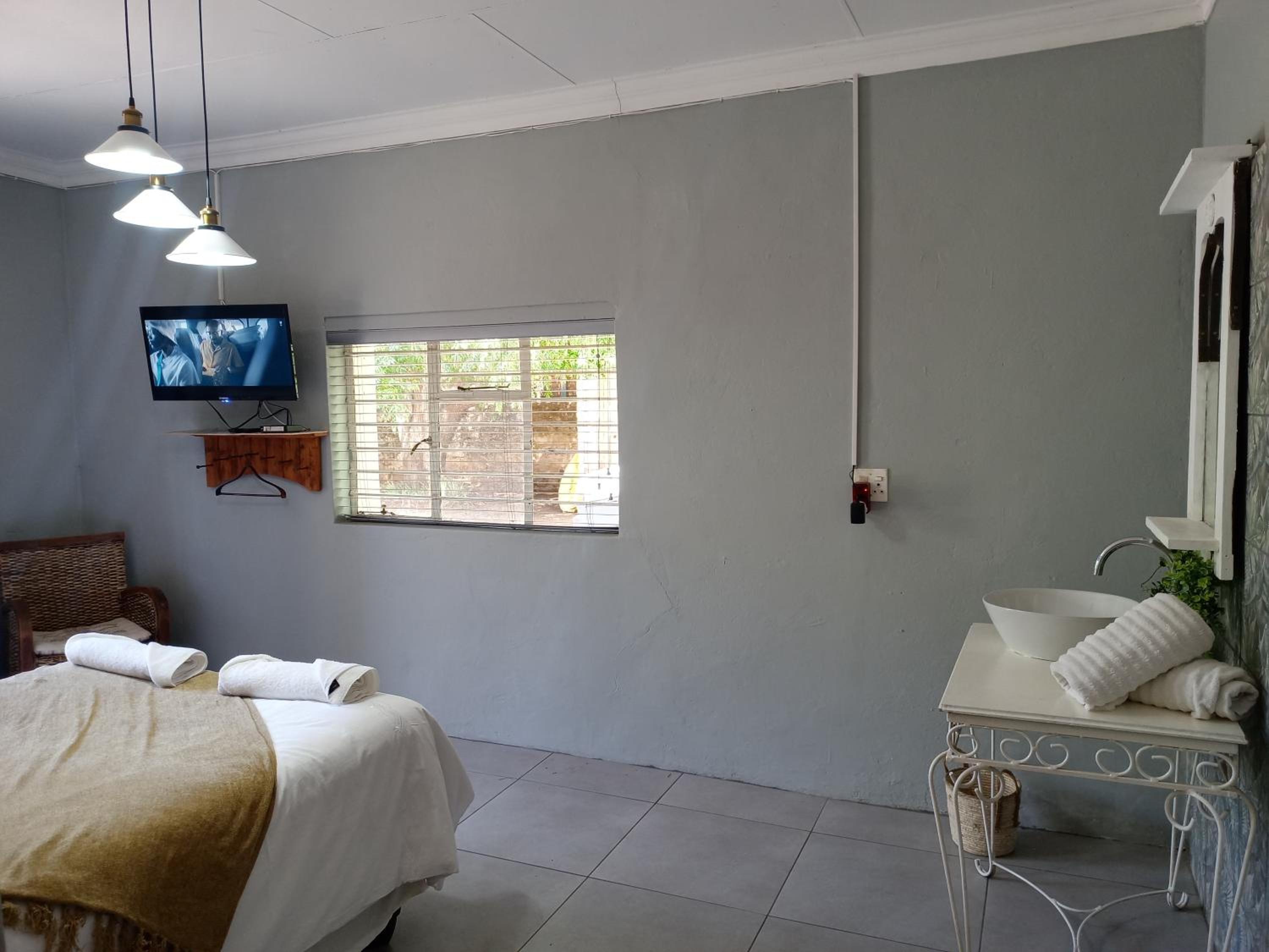 Double Room - Photo 2