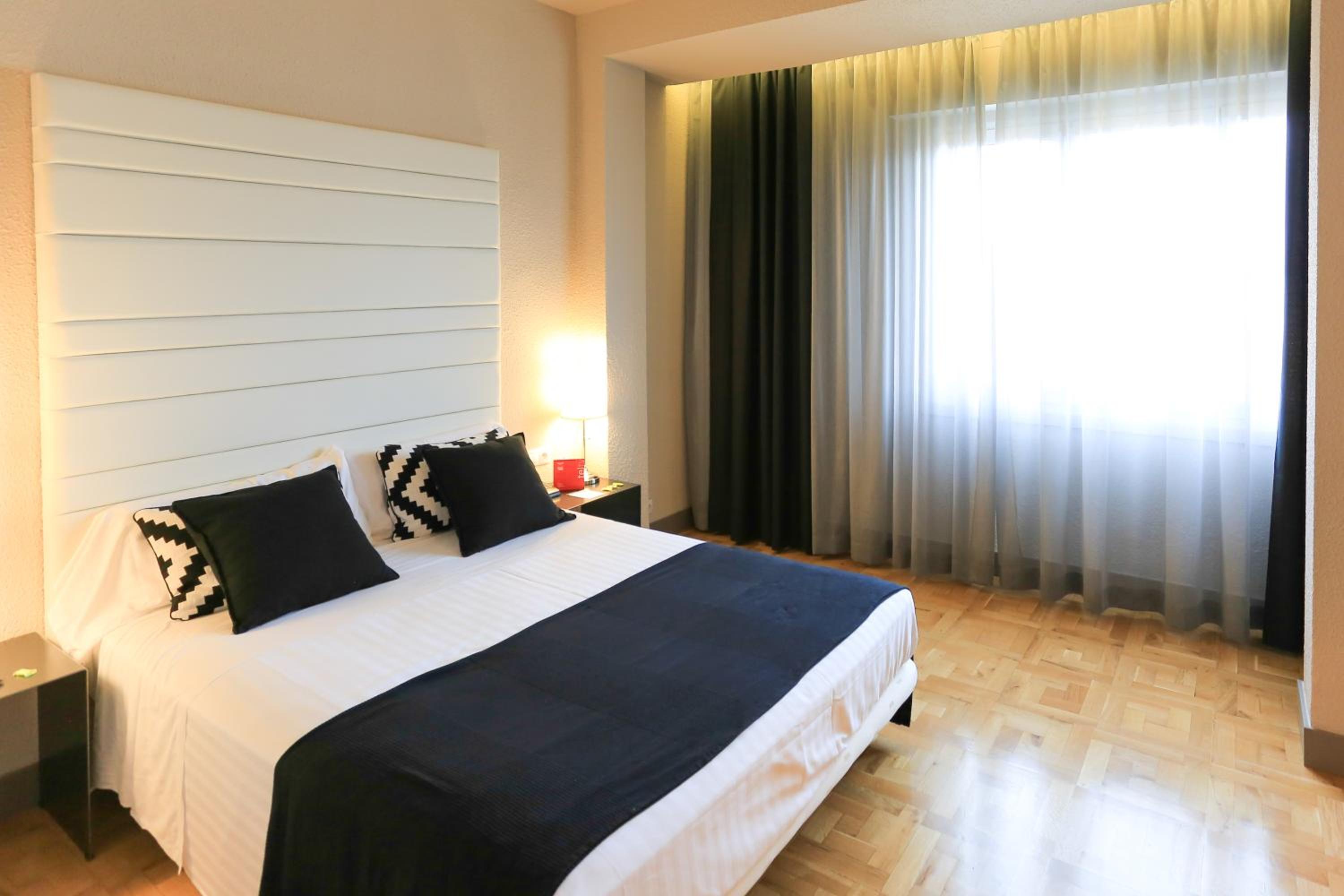 Economy Double Room - Photo 3