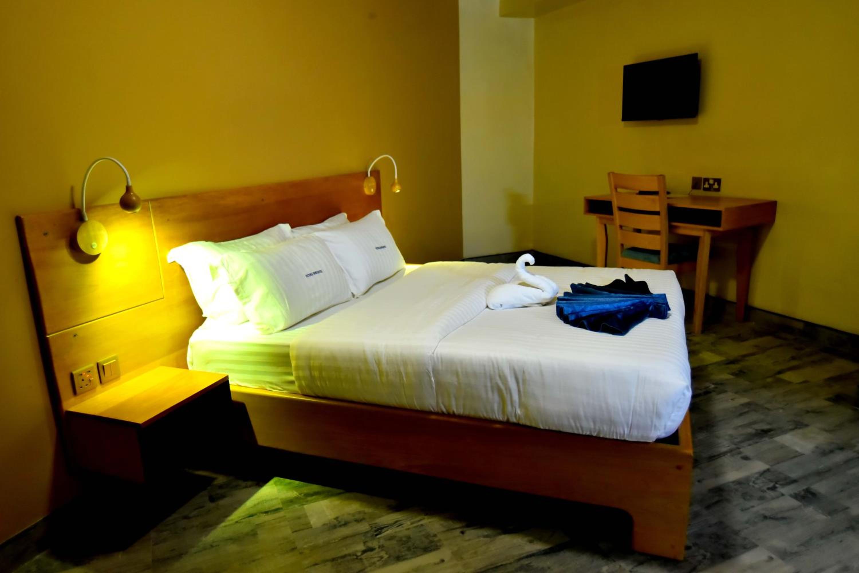 Deluxe Queen Room