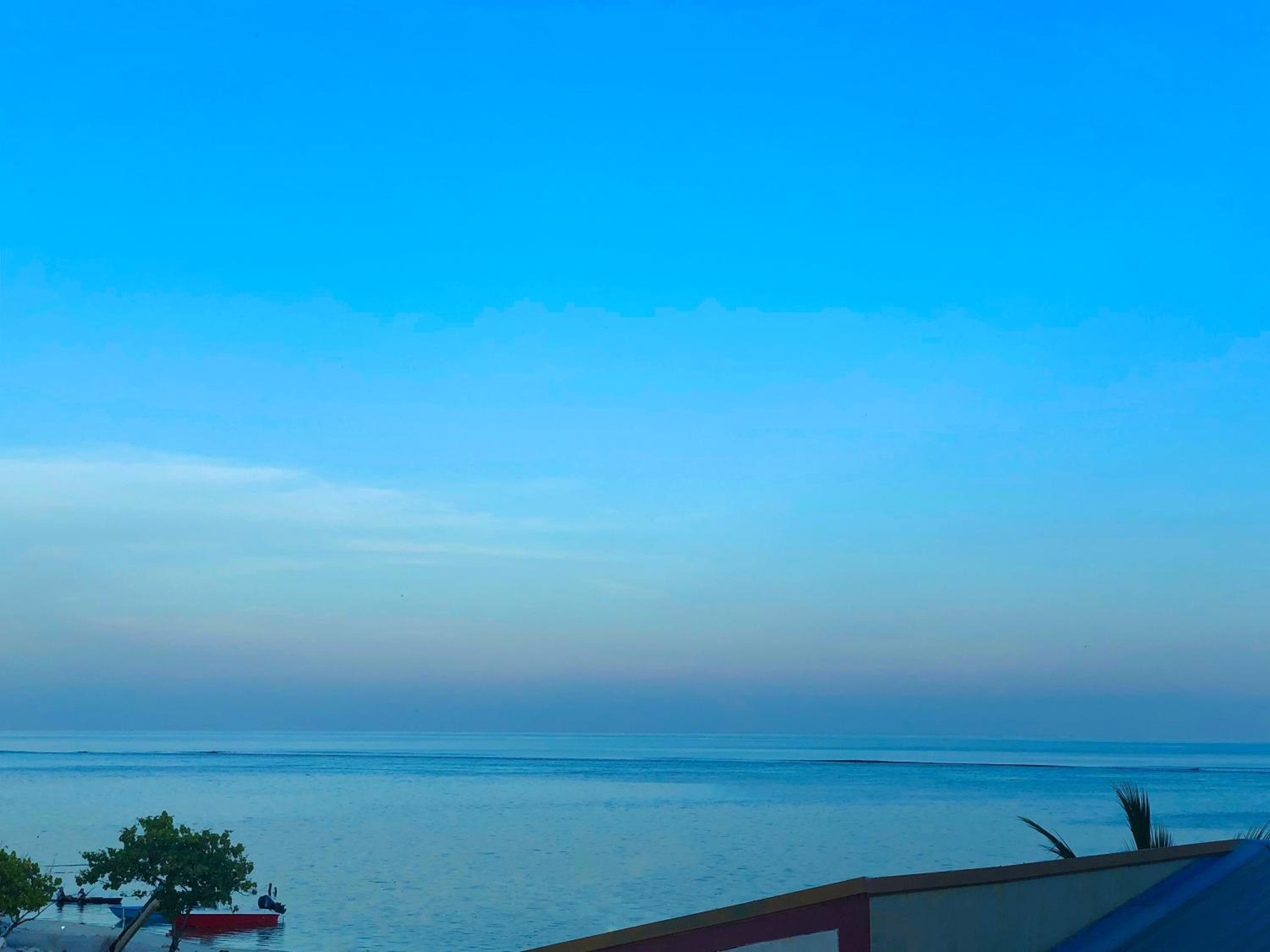 Deluxe Double Room with Side Sea View - Photo 5