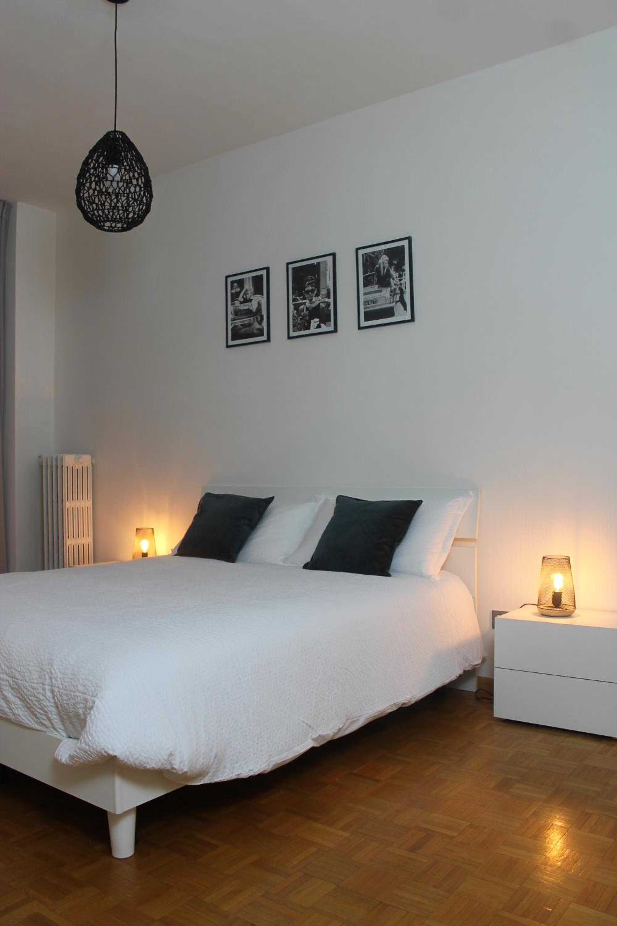 One-Bedroom Apartment photo 1