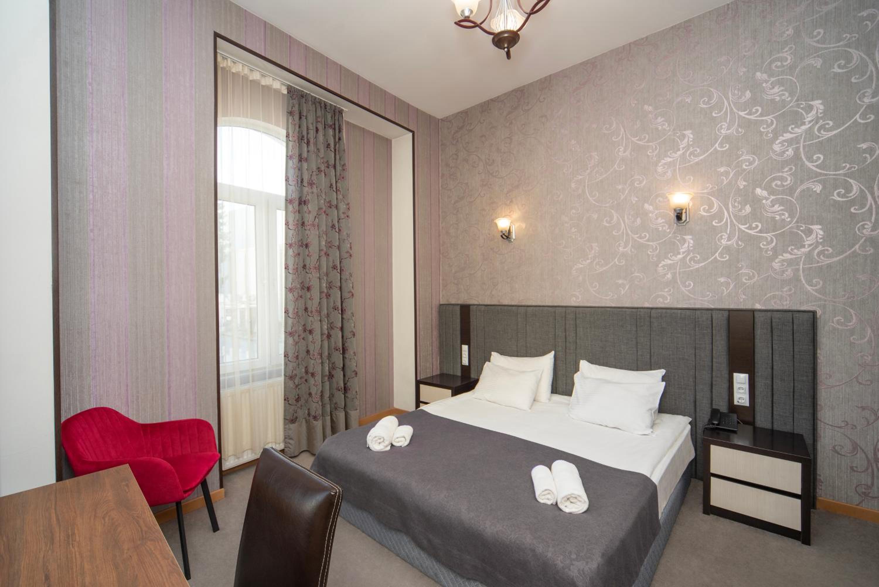 Standard Double or Twin Room - Photo 4