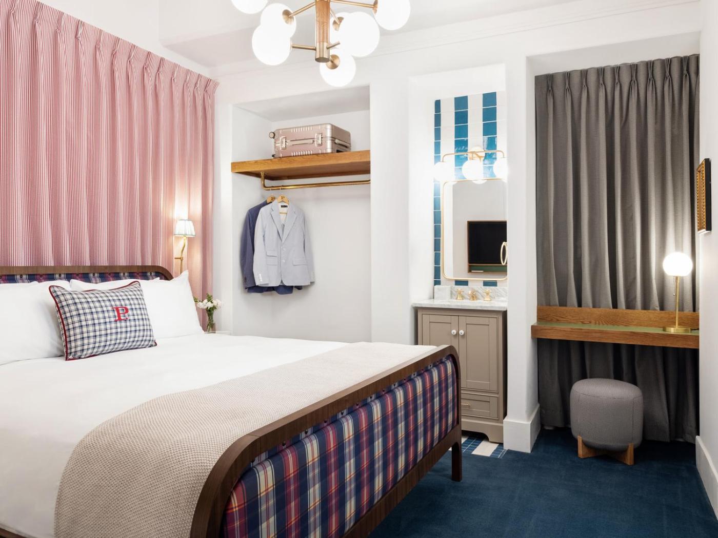 Queen Room - Photo 1