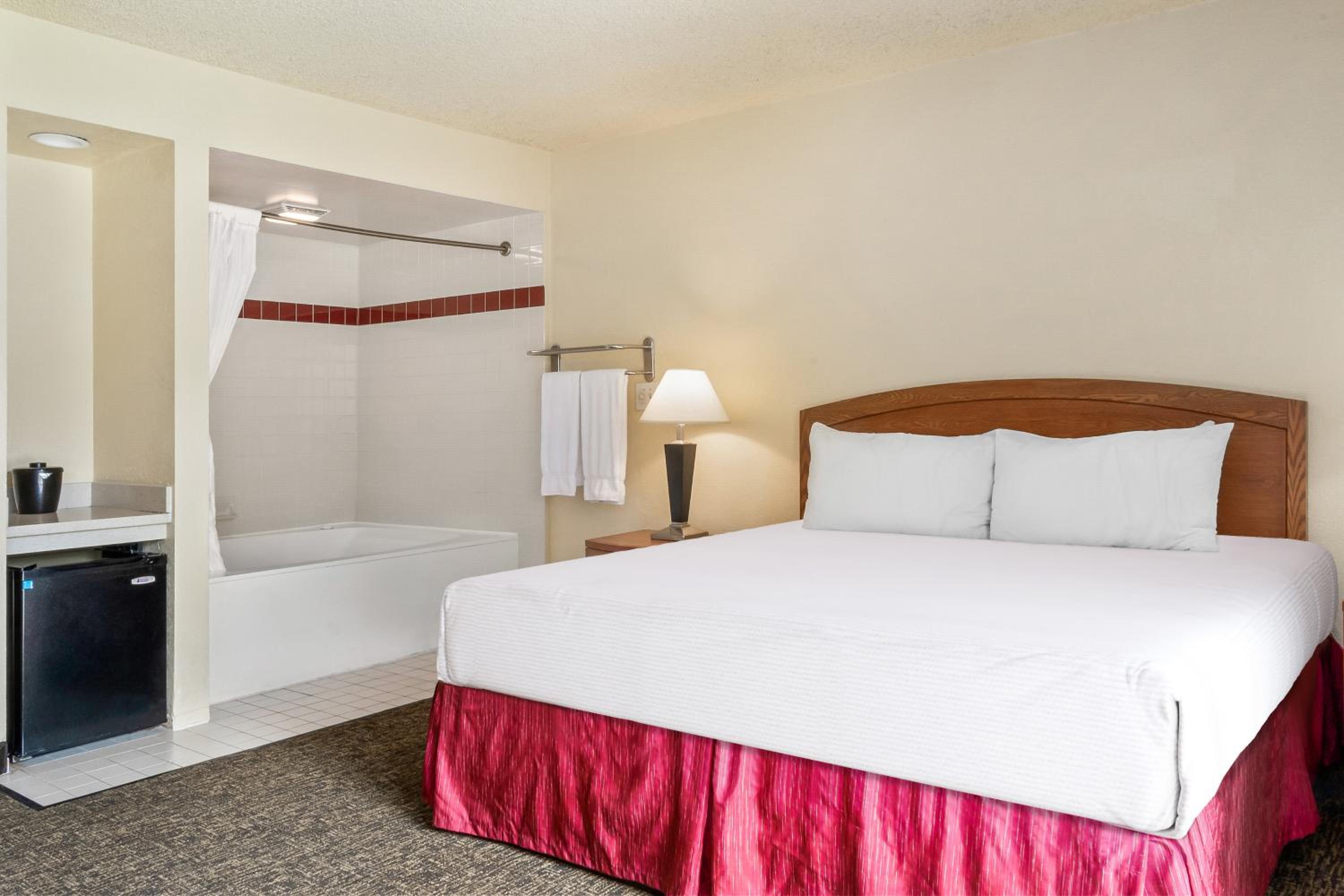 King Room With Spa Bath