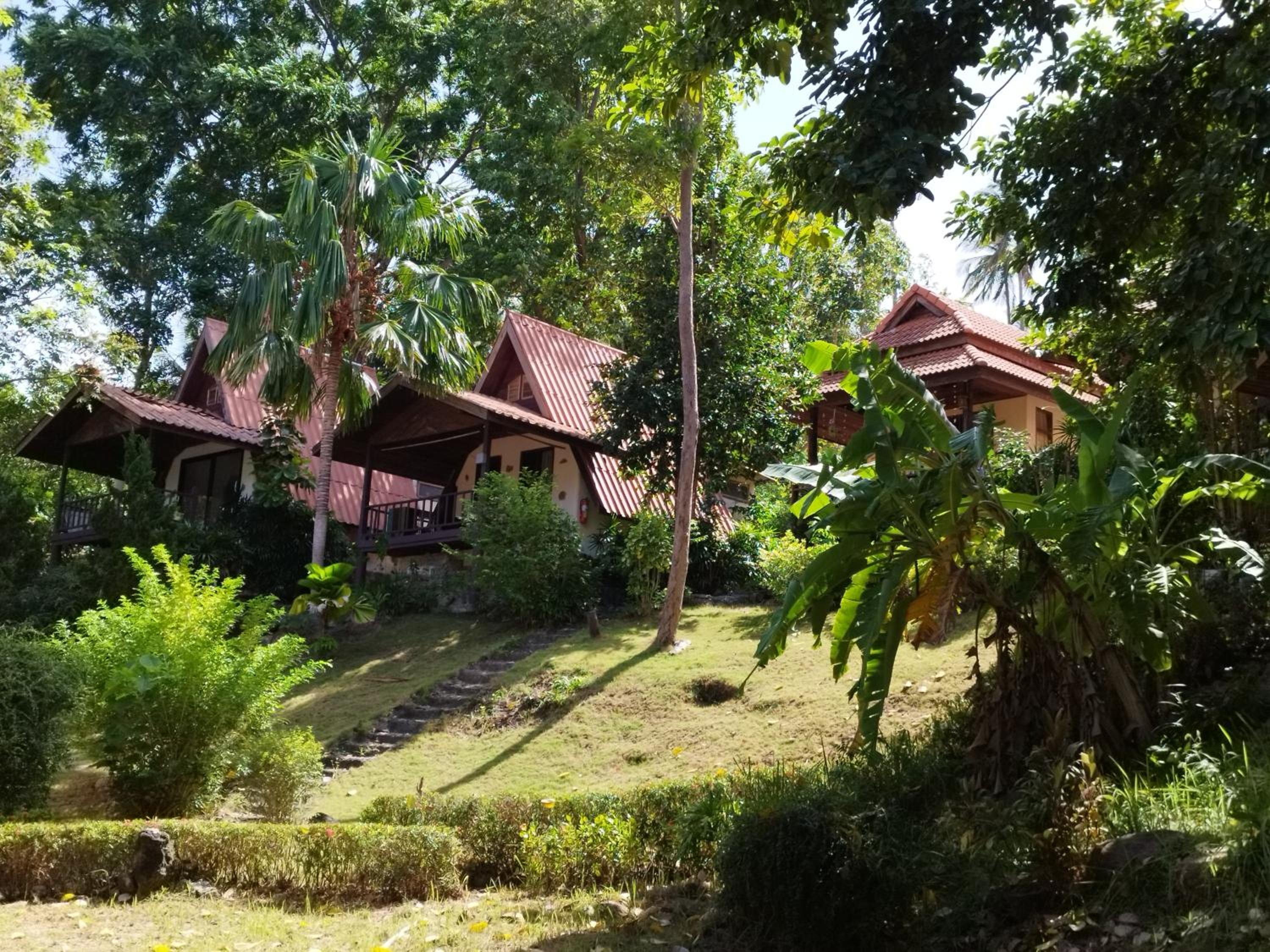 Bungalow with Garden View photo 2