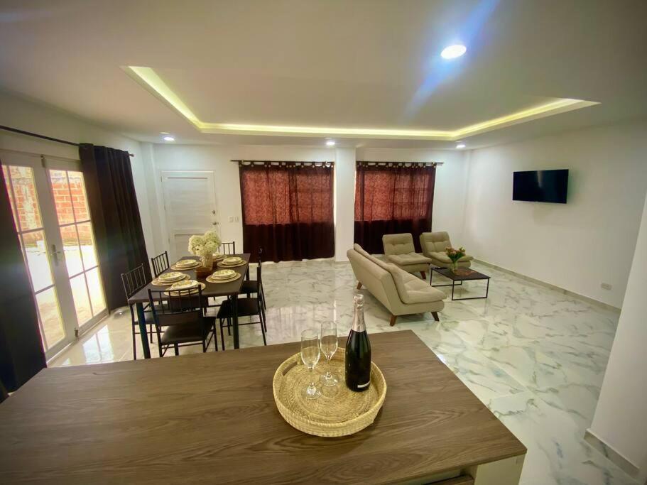 Three-Bedroom Apartment photo 1