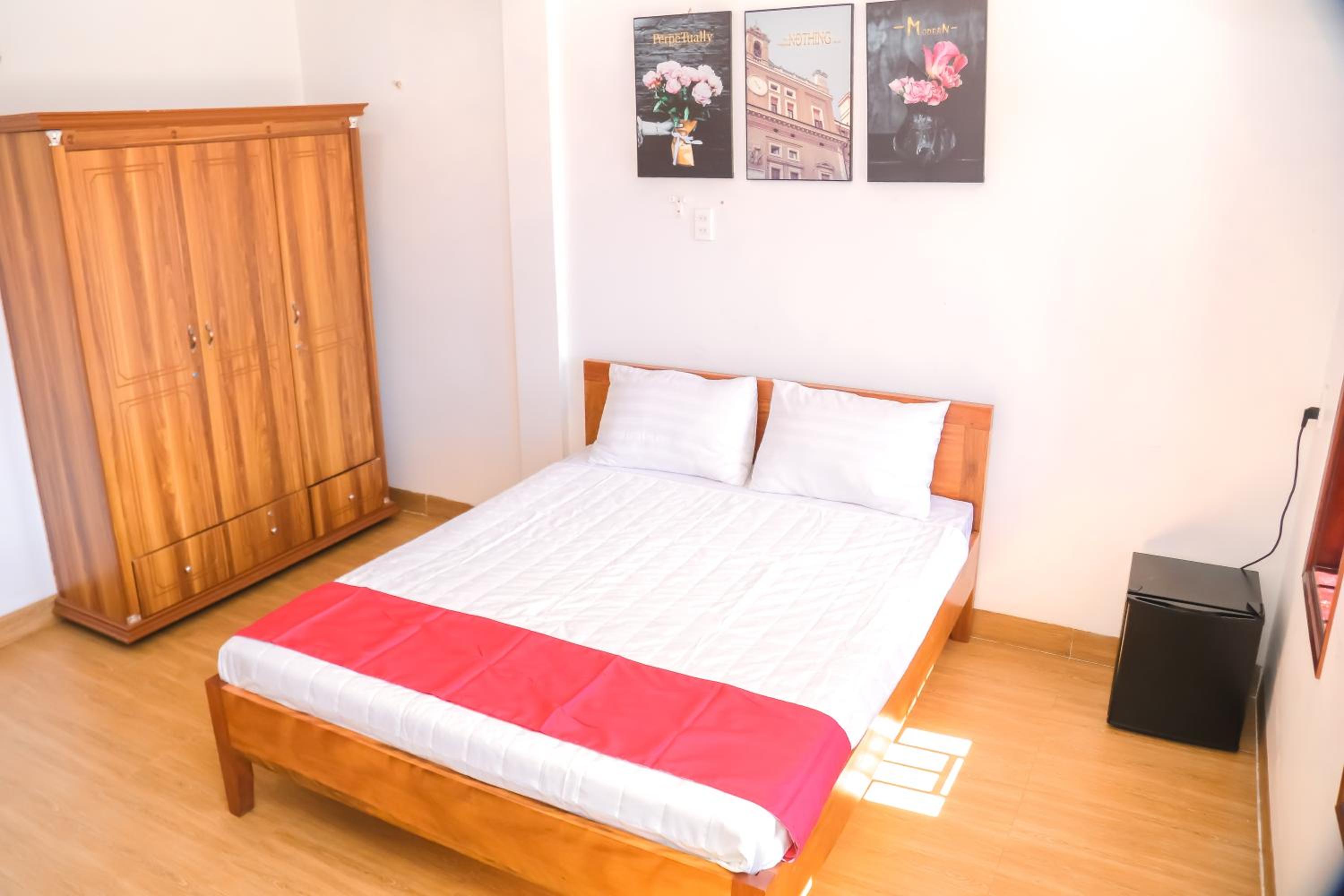 Queen Room