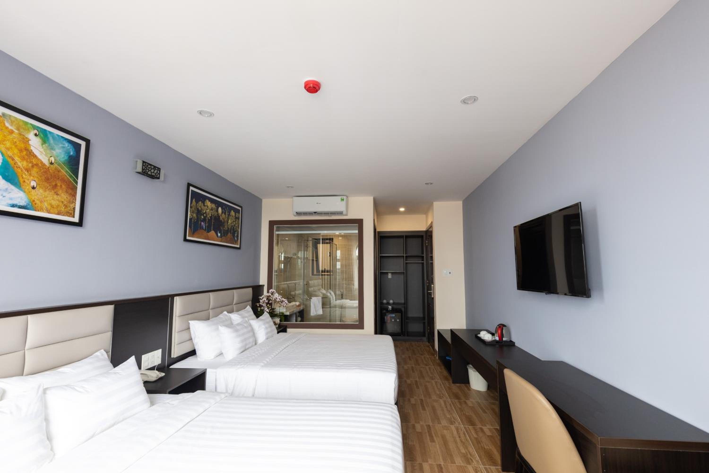 Deluxe Quadruple Room
