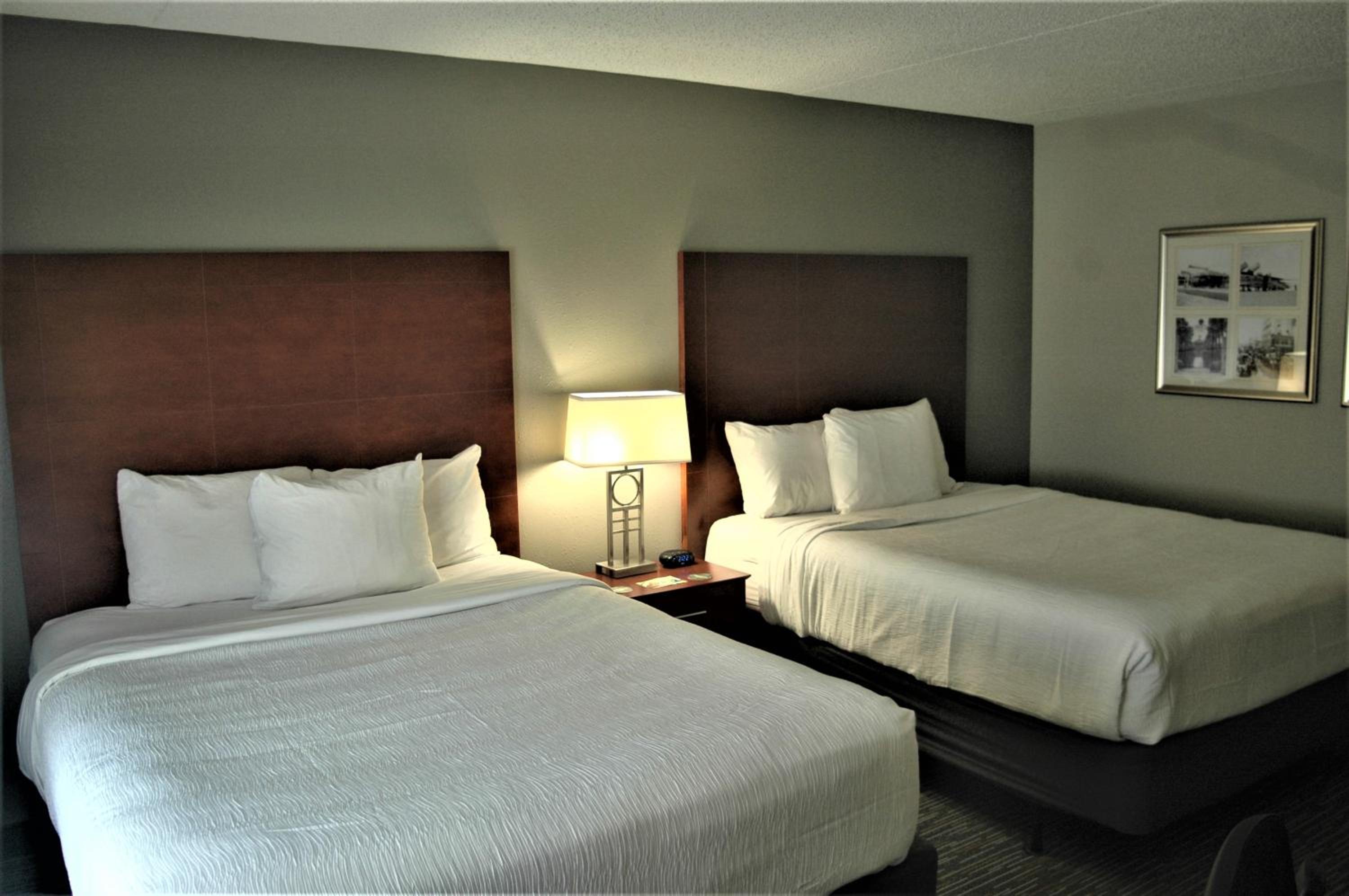 2 Queen Beds, City/Courtyard View, Non-Smoking - Photo 6