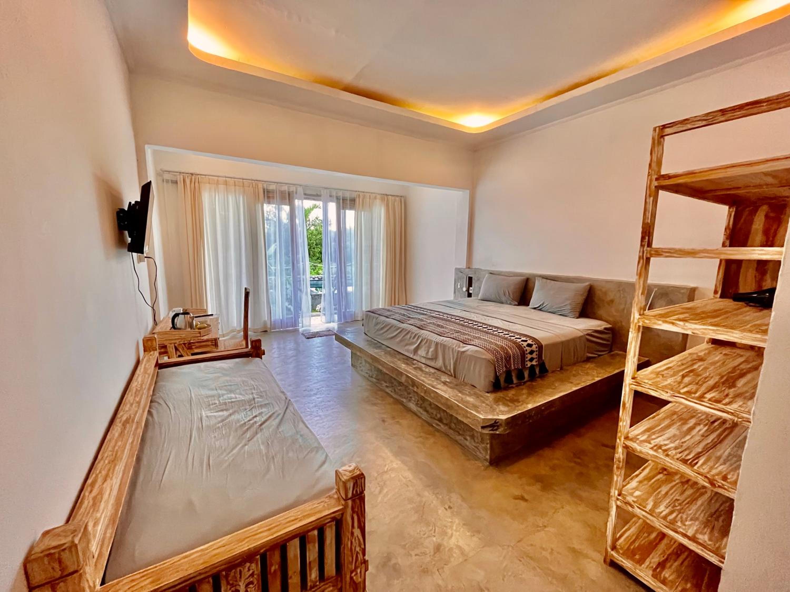 Double Room with Balcony - Photo 5