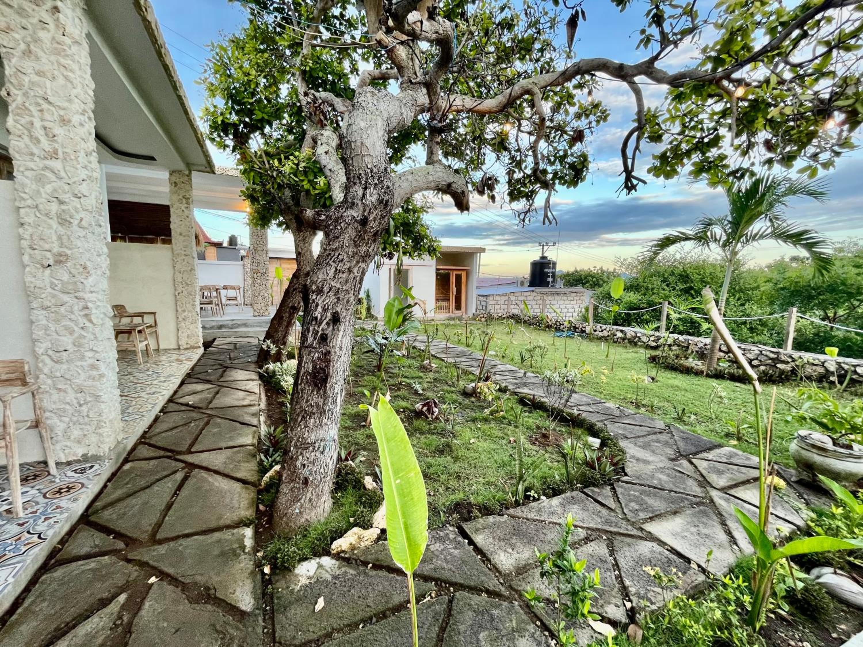 Double Room with Balcony - Photo 2