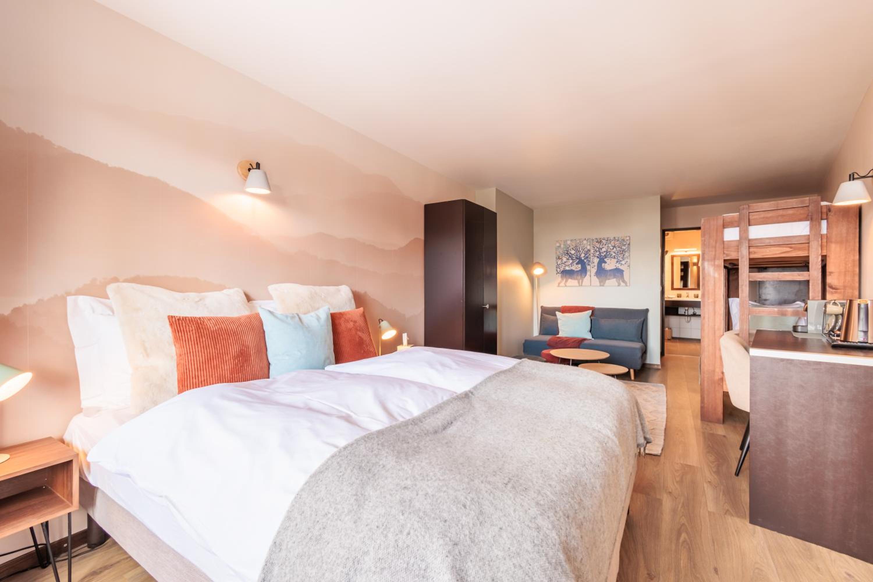 Quadruple Room with Balcony photo 3