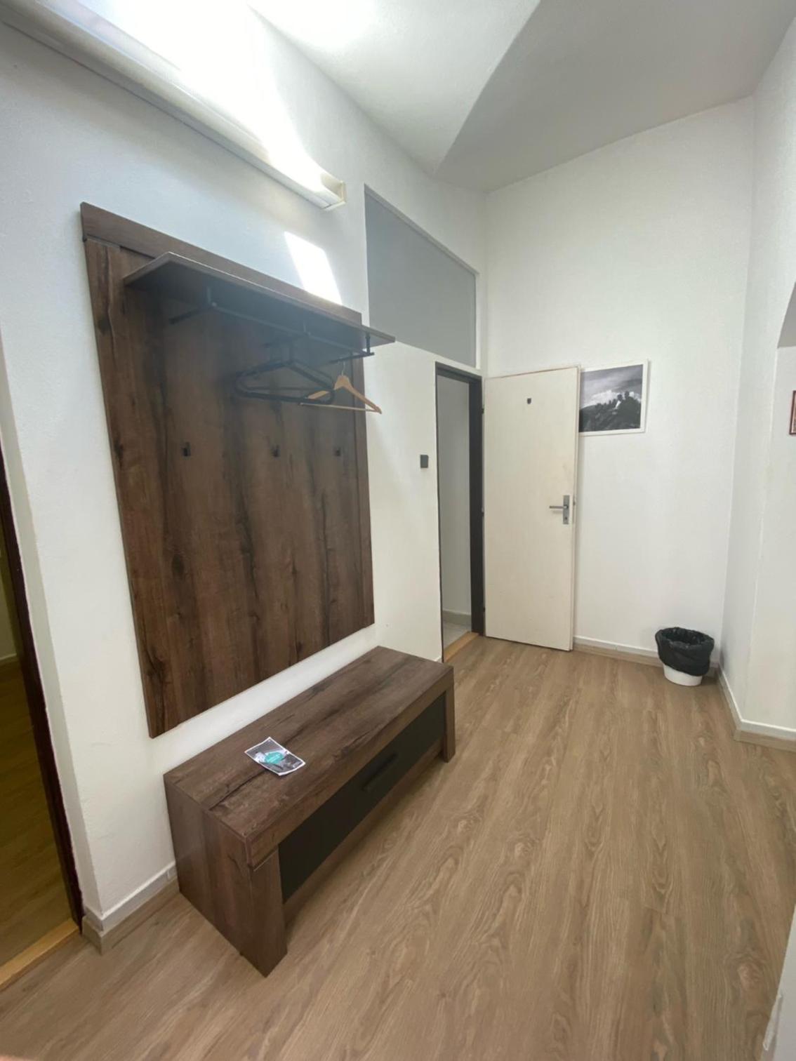 Apartment with Shower - Photo 9