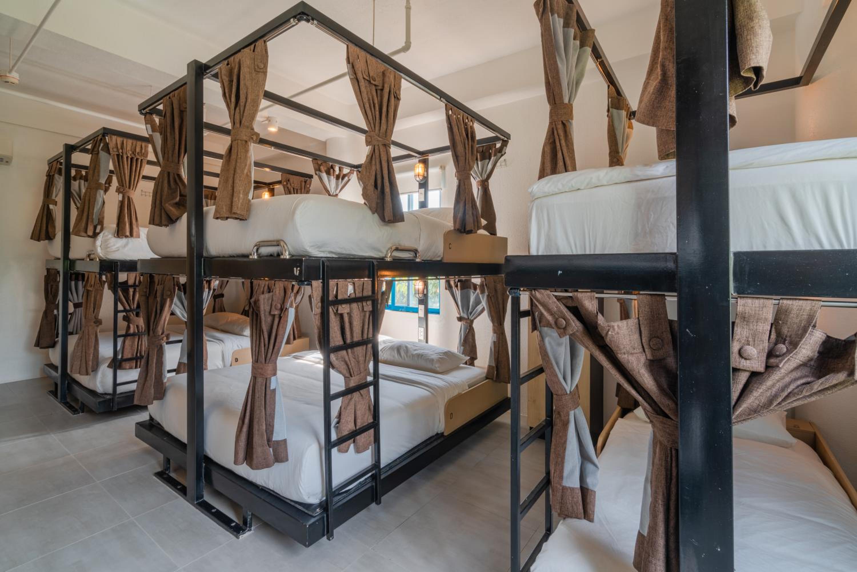 Bed in 8-Bed Dormitory Room photo 2