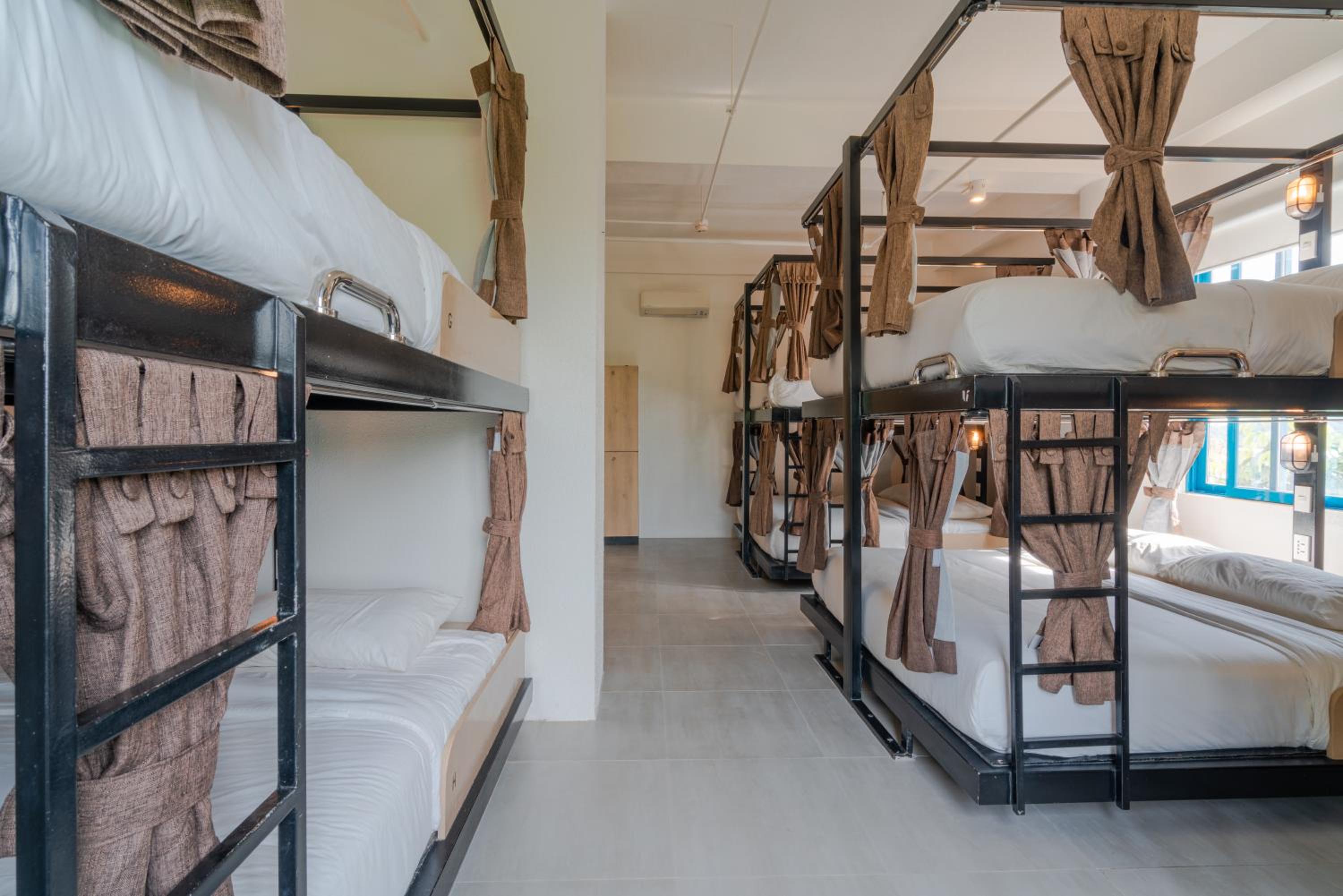 Bed in 6-Bed Female Dormitory Room photo 1