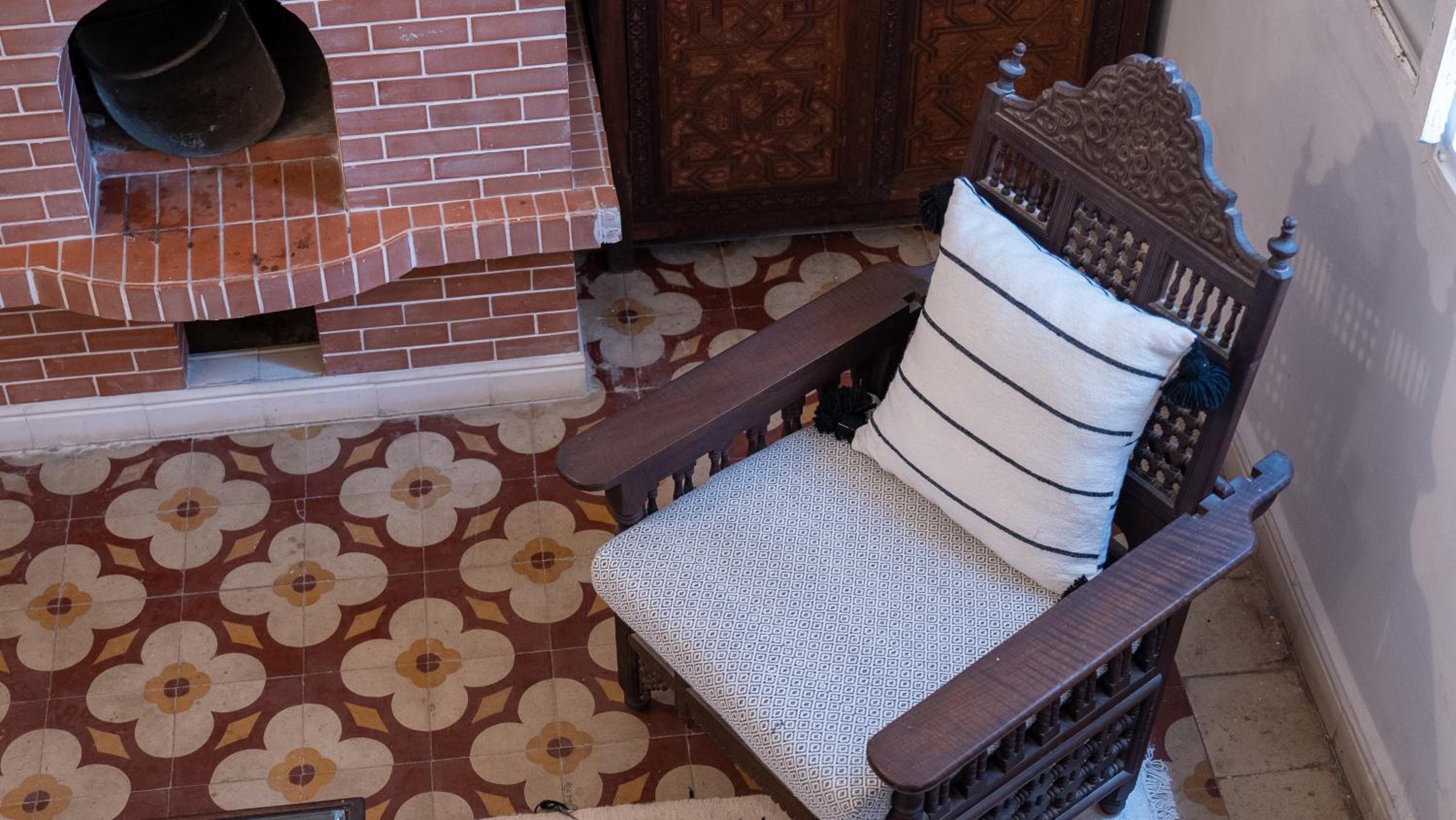 Deluxe King Suite - Photo 4