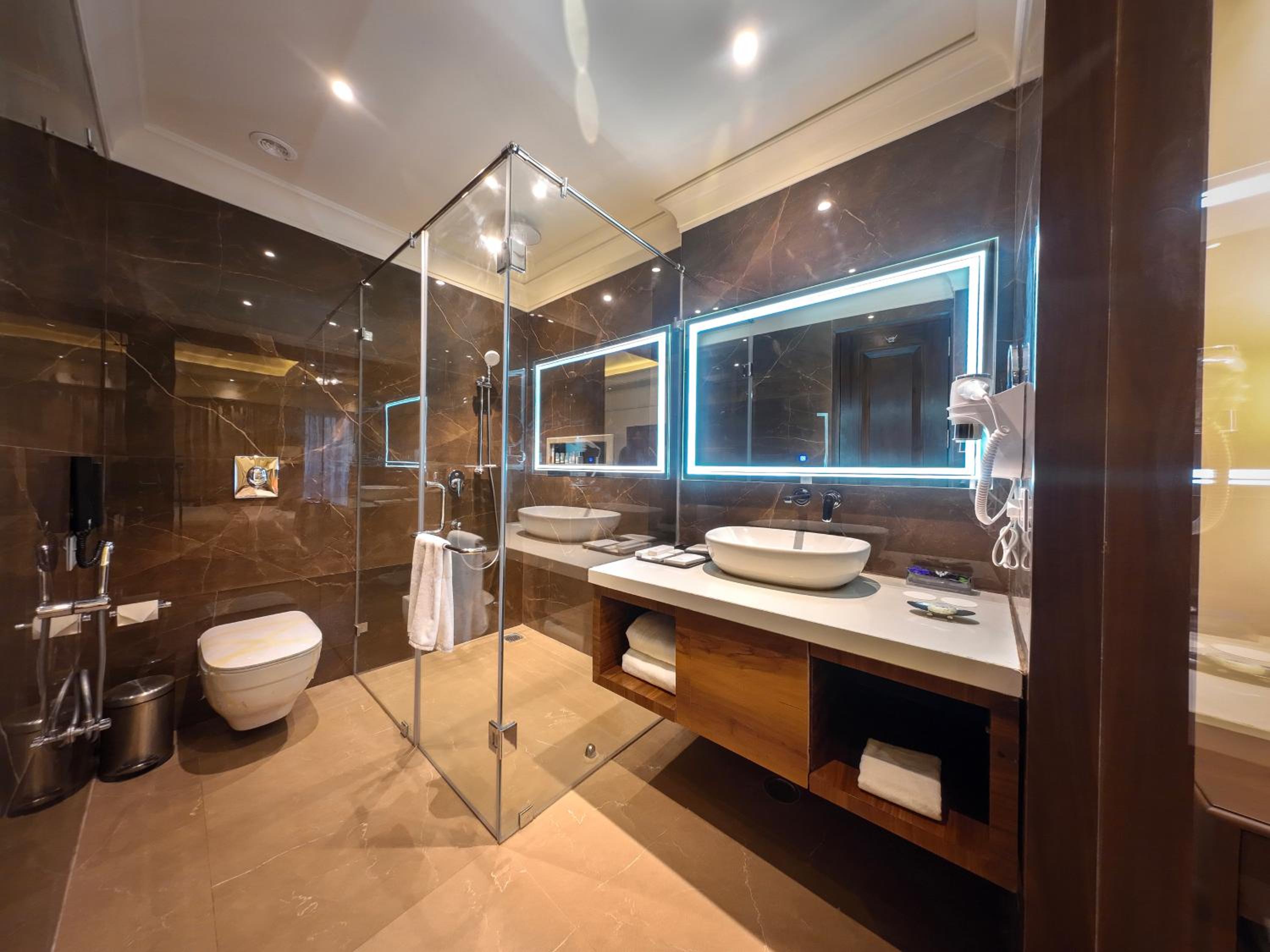 Super Deluxe Room - Photo 4