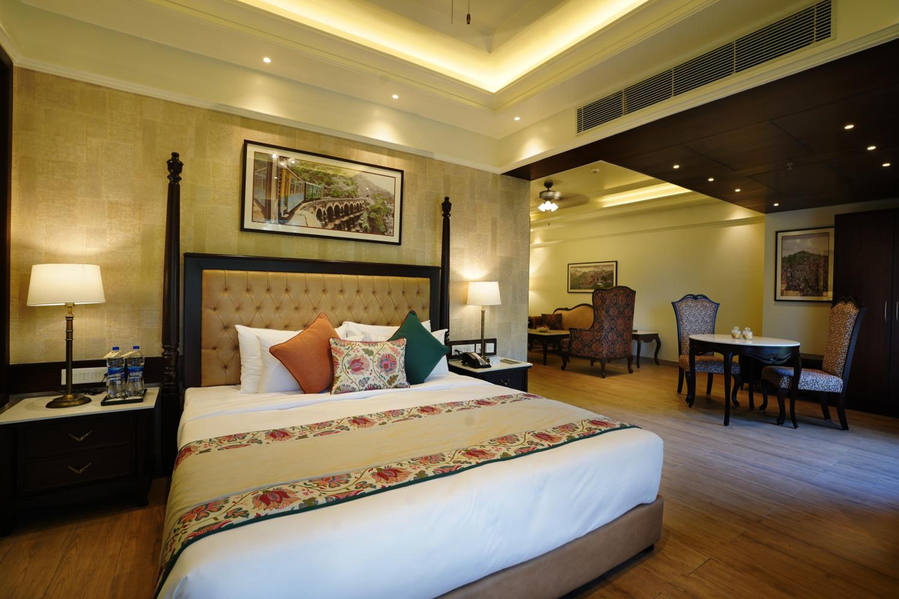 Premium Suite - Photo 3