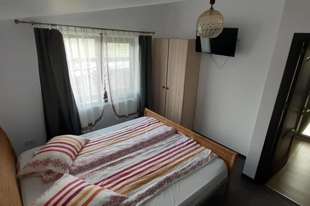 Seven-Bedroom House photo 1