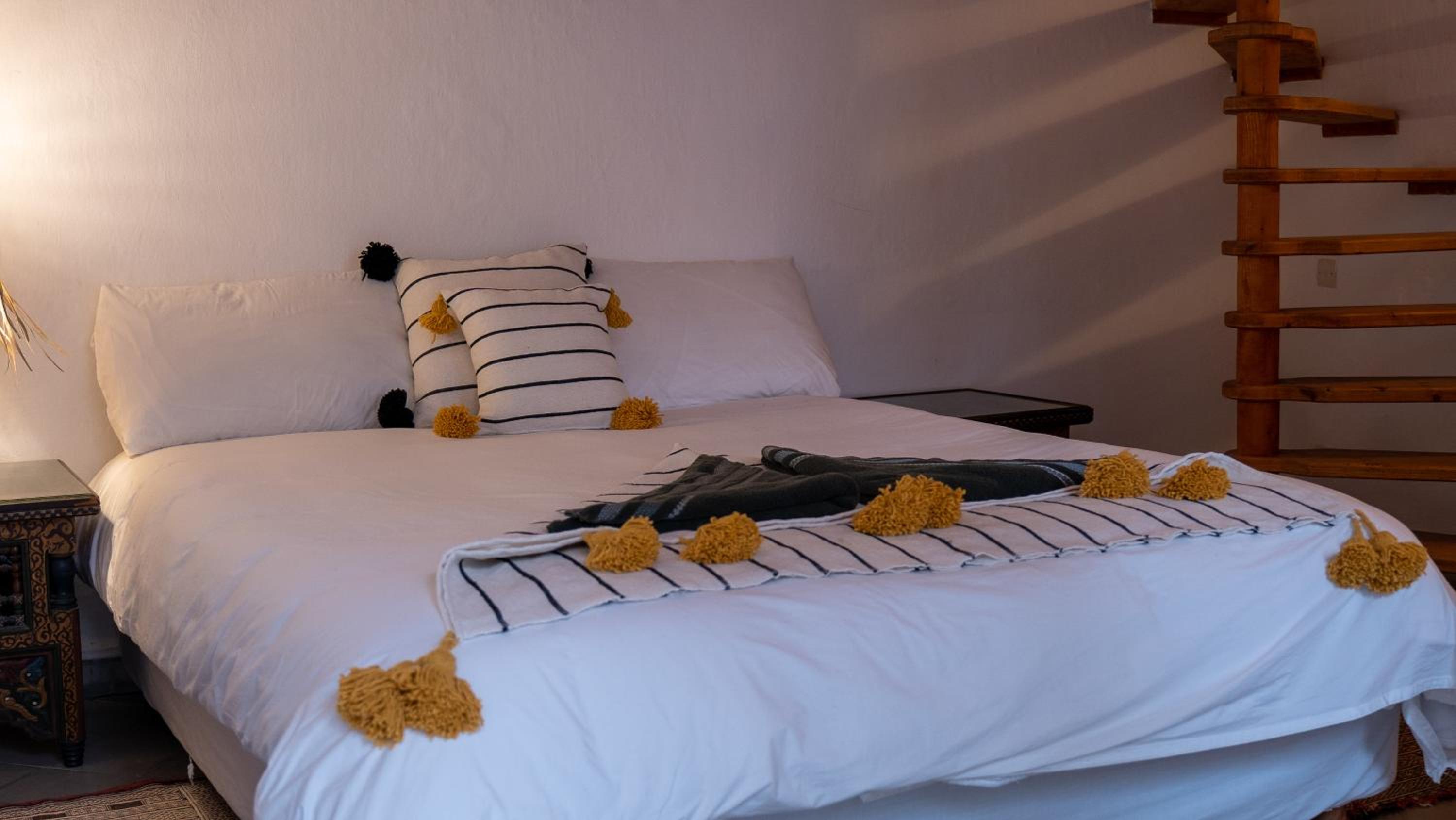 Deluxe Room - Photo 7