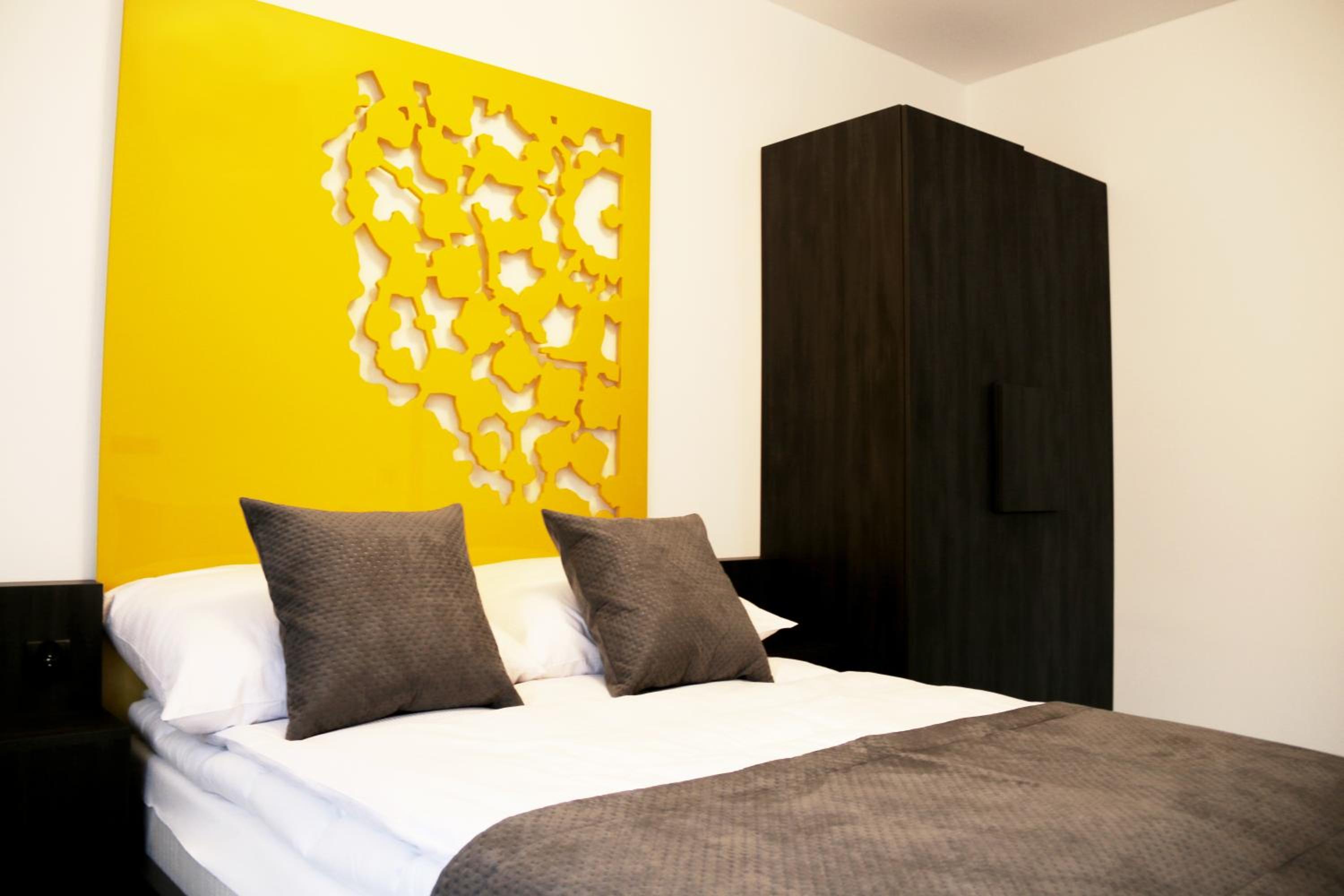 Apartment - Photo 9