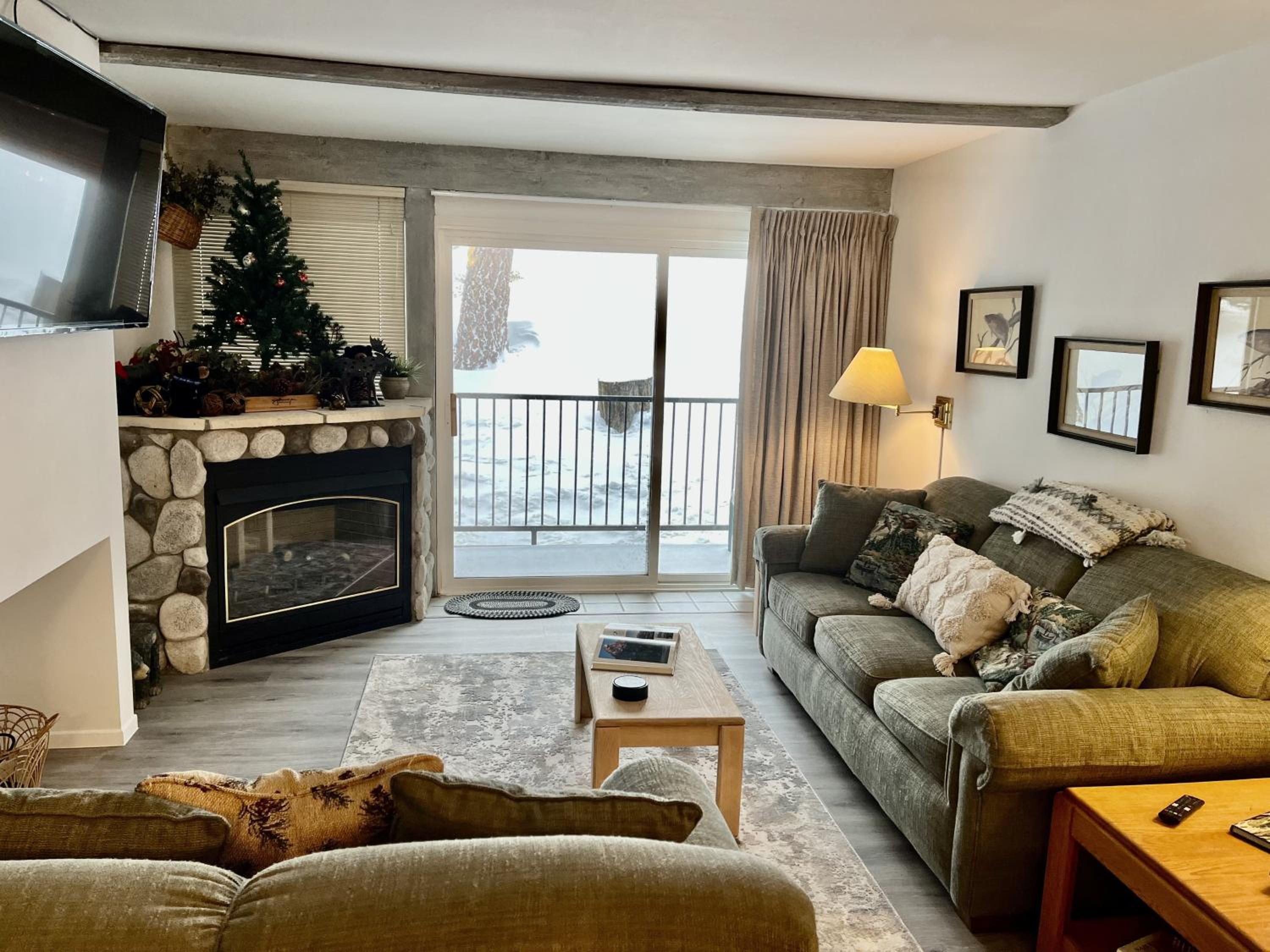 Deluxe Apartment photo 1