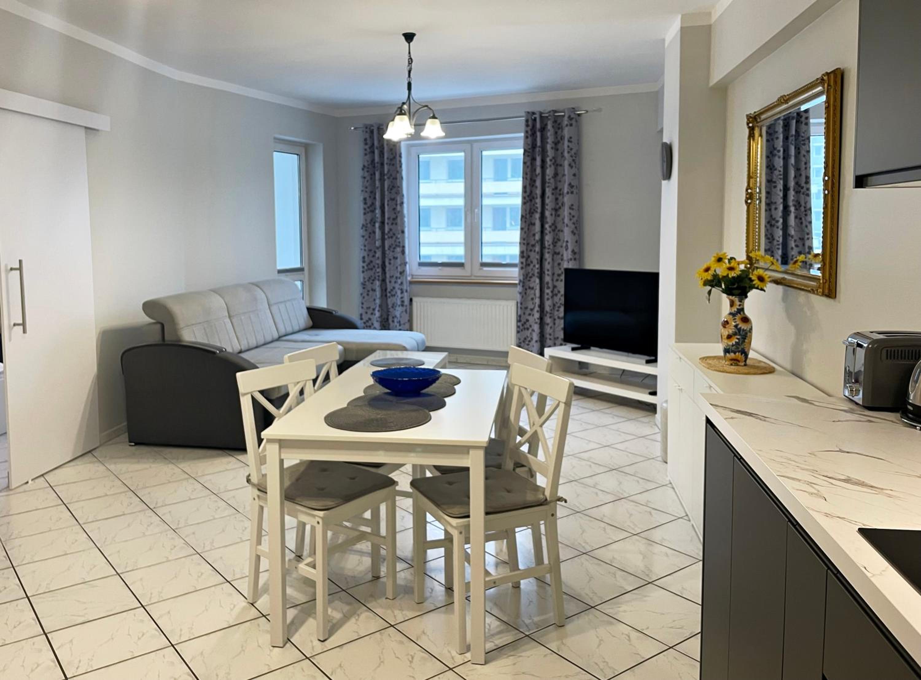 One-Bedroom Apartment with Lateral Sea View photo 1