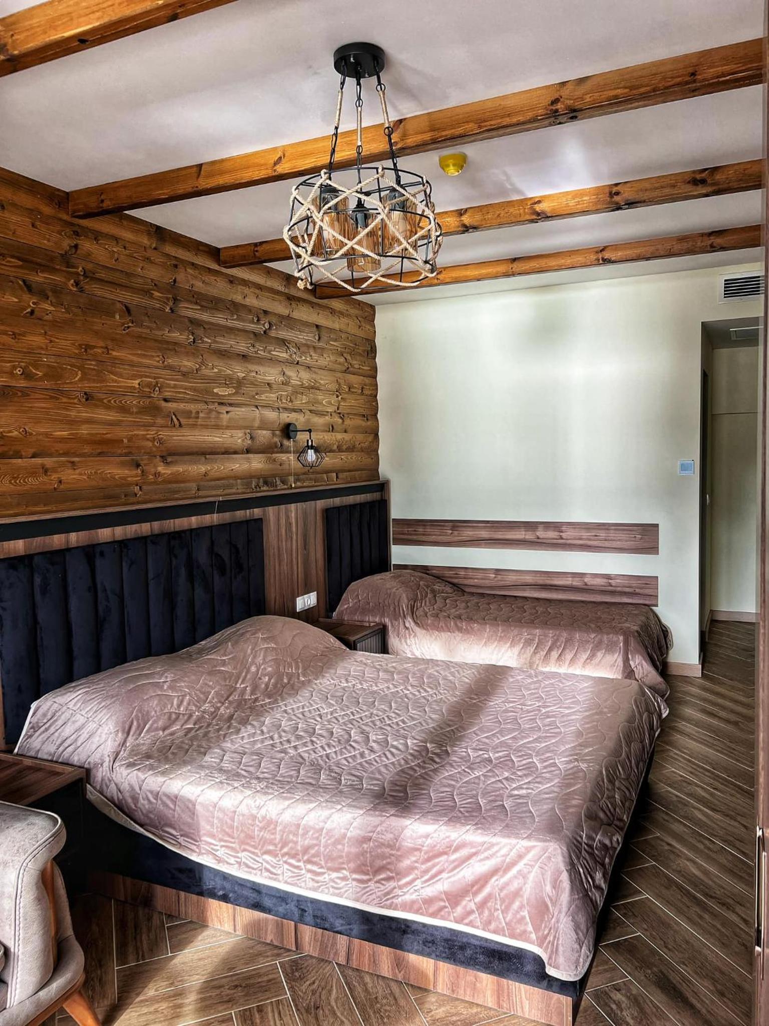 Double Room with Spa Bath photo 2