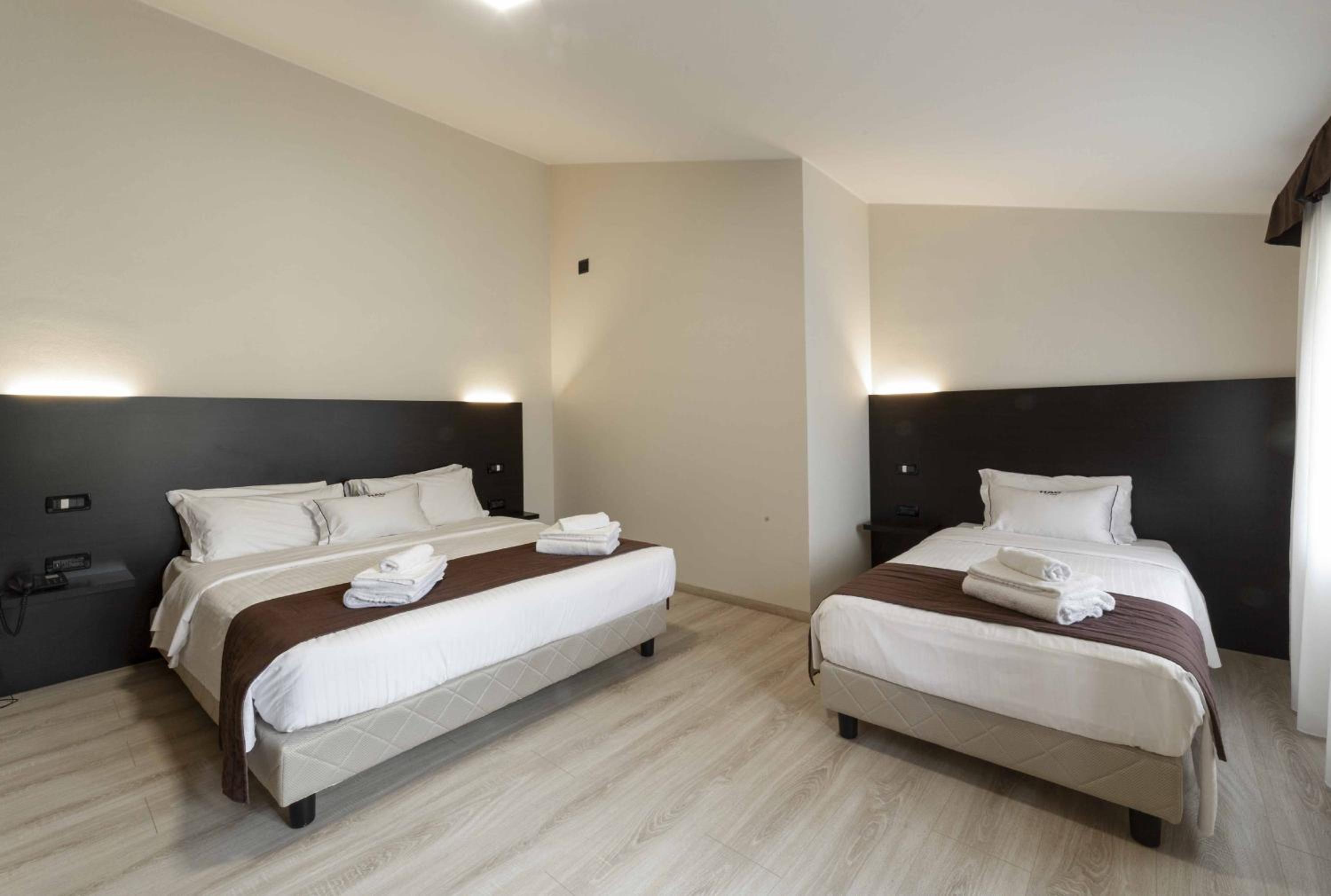 Triple Room - Photo 1