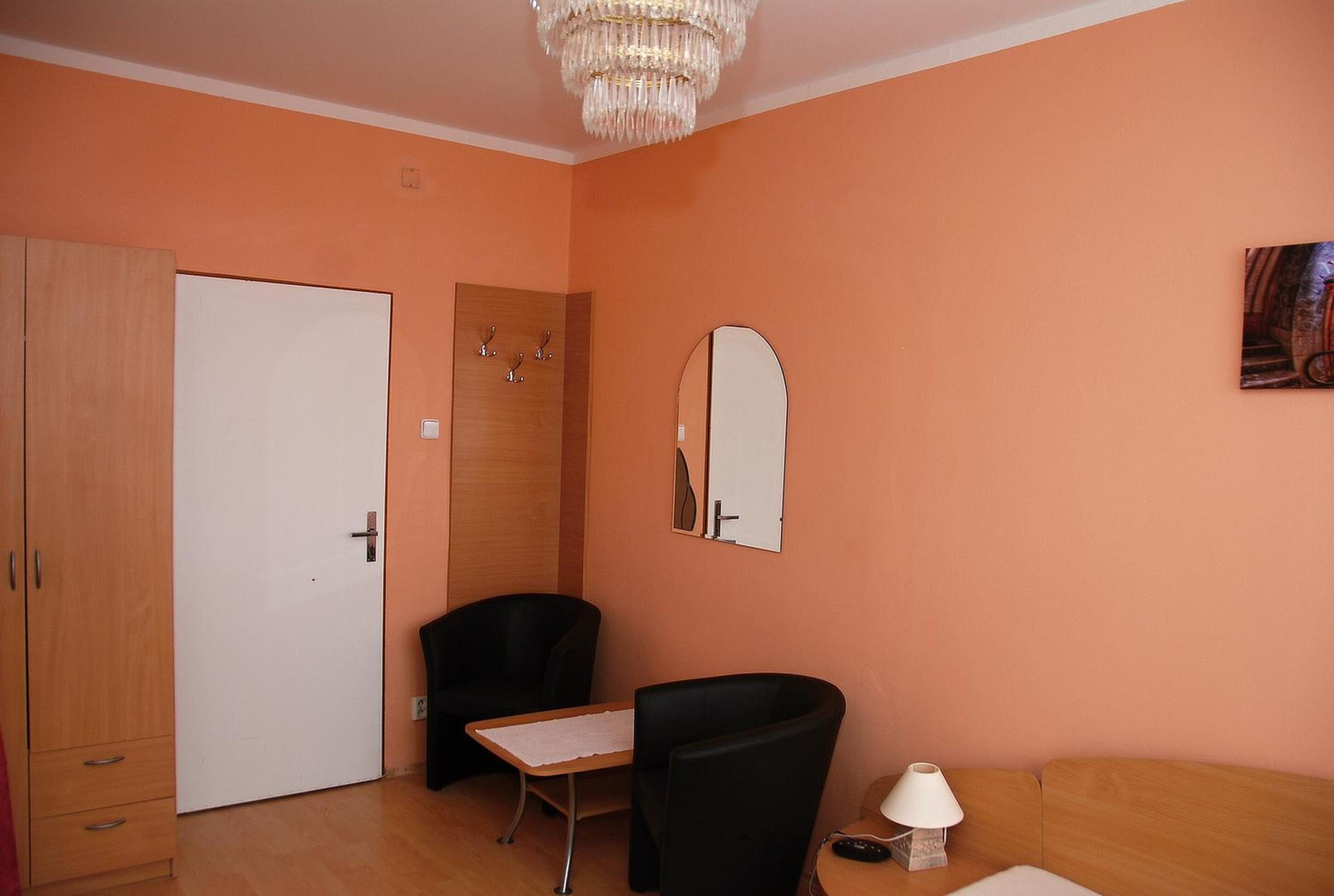 Double or Twin Room - Photo 9