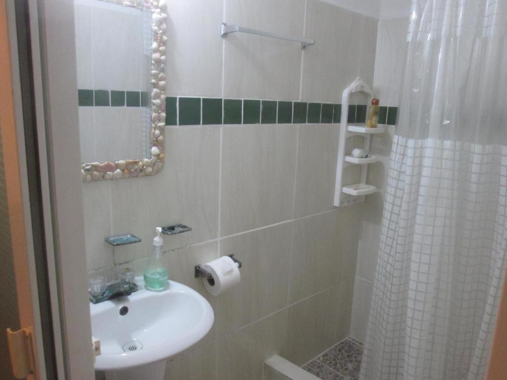 Executive Queen Room with Two Queen Beds photo 3
