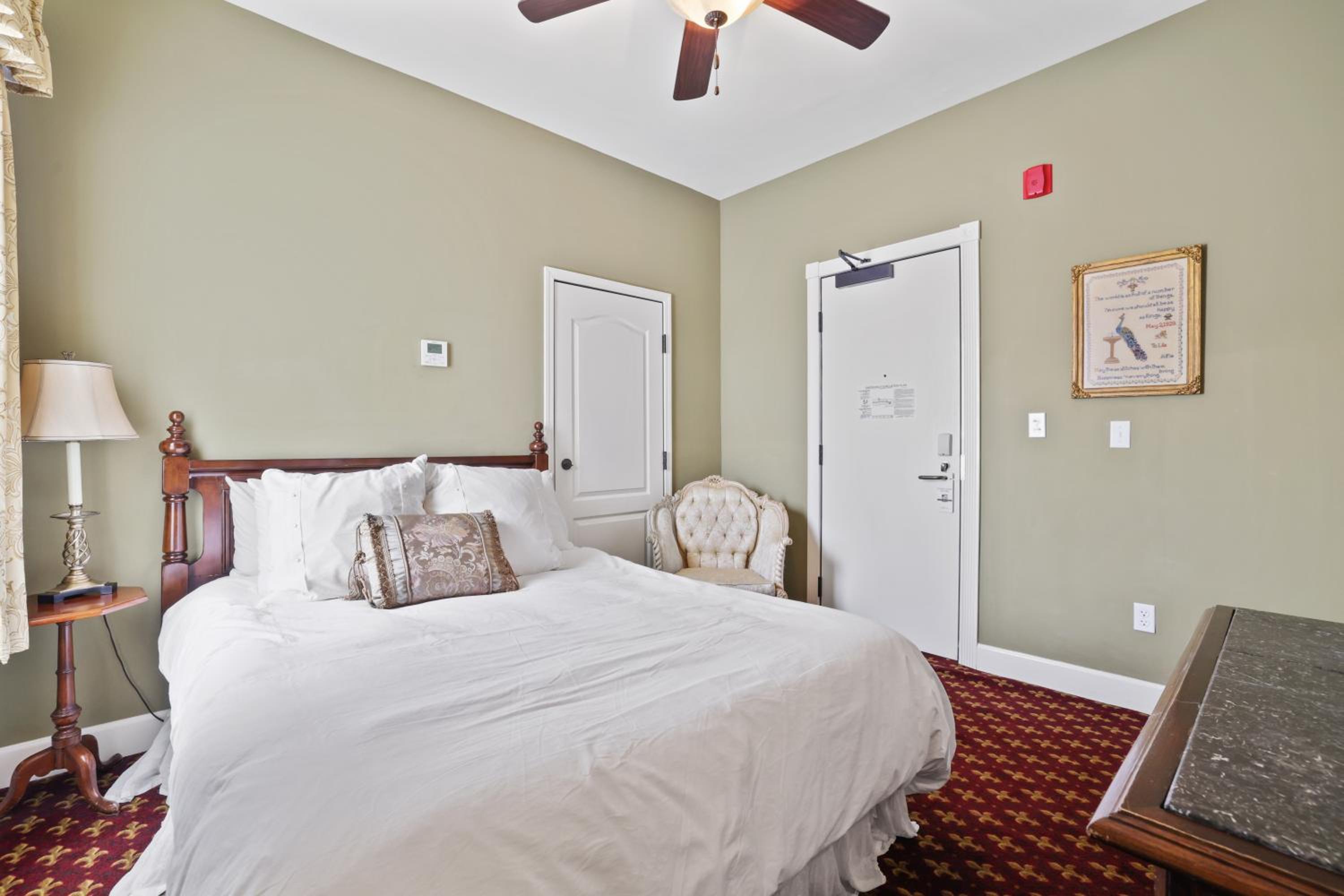 Queen Room