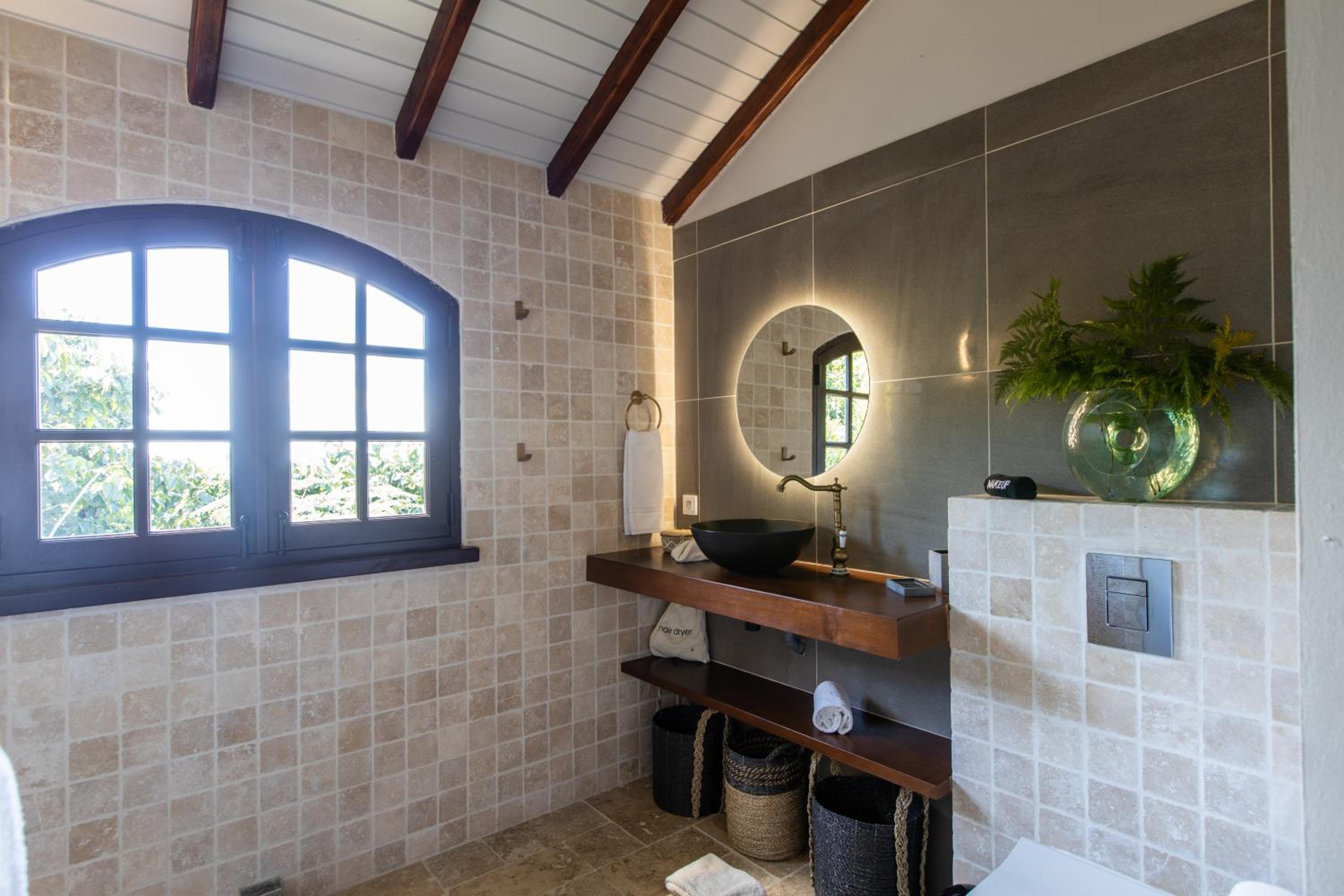 King Suite with Balcony photo 3