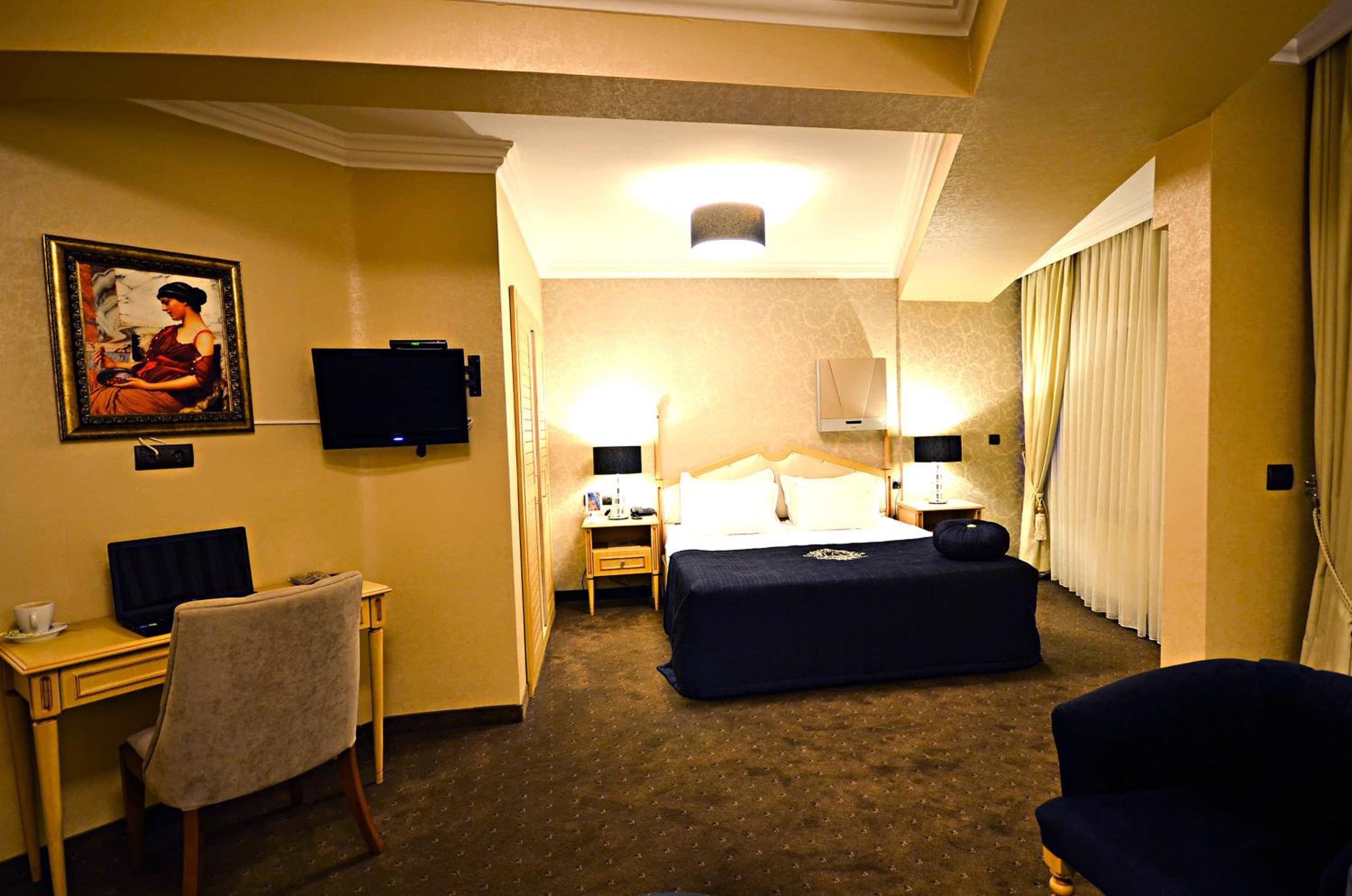 King Suite photo 3