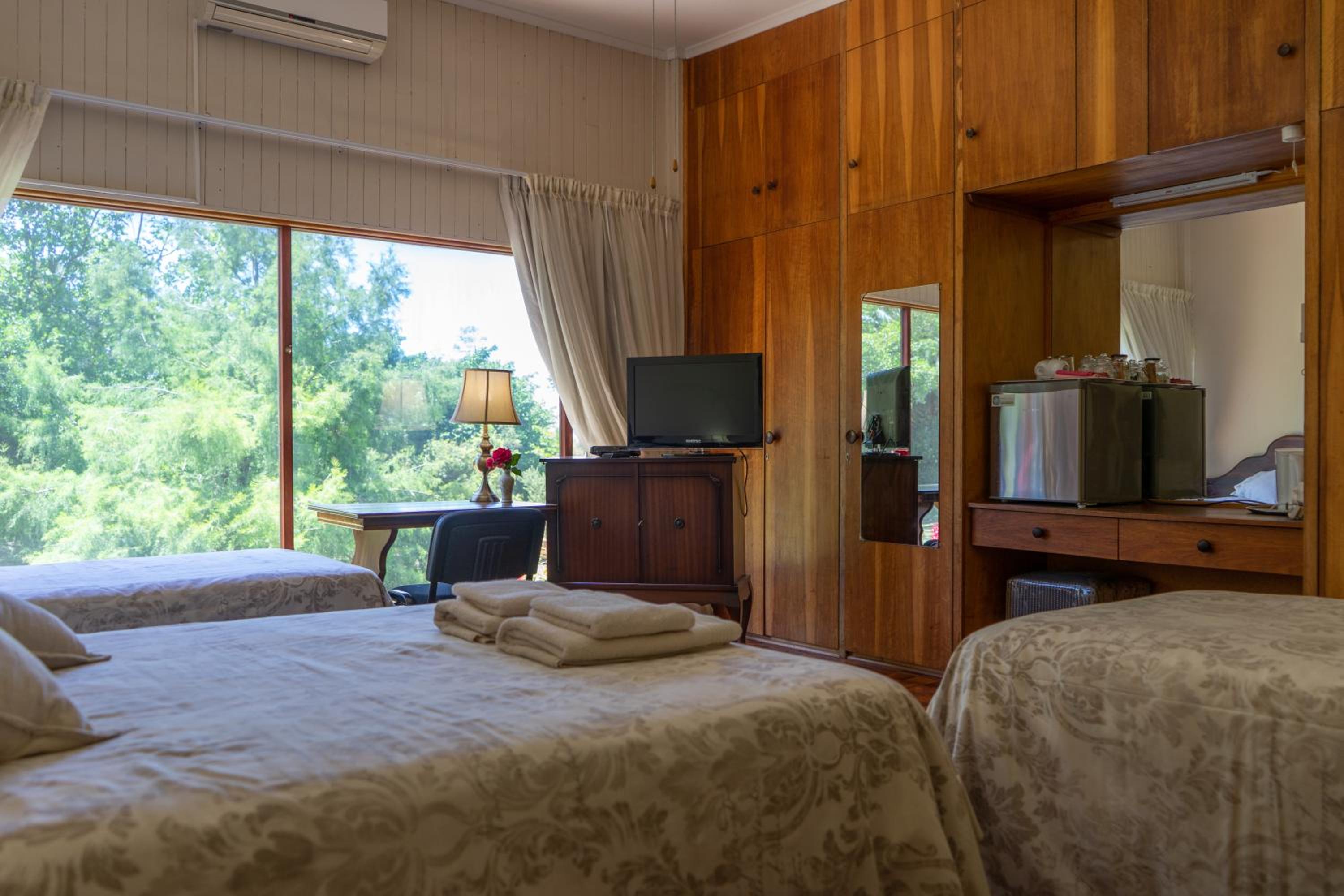 Standard Quadruple Room - Photo 6