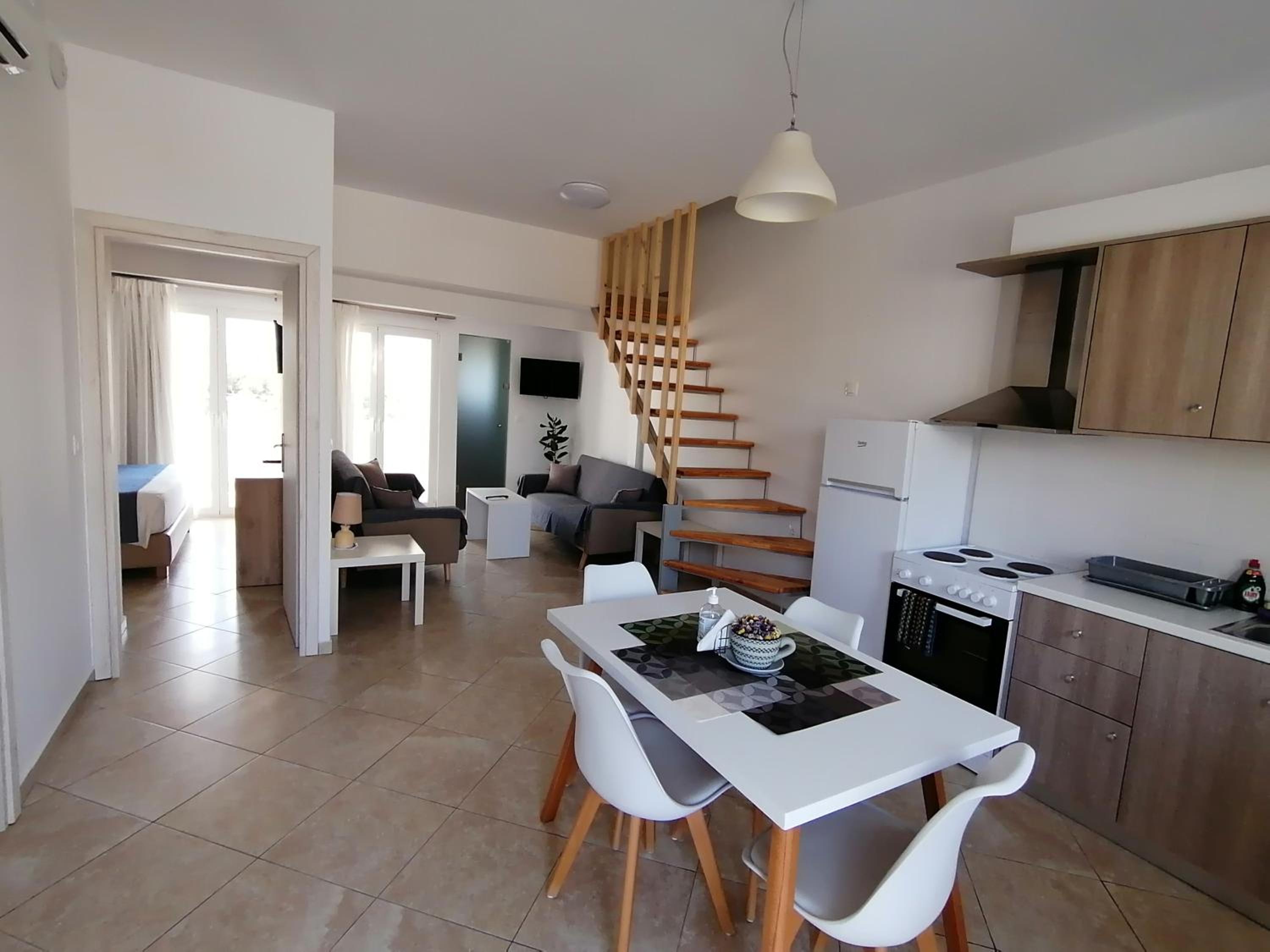 Family Two-Bedroom Apartment with View photo 2