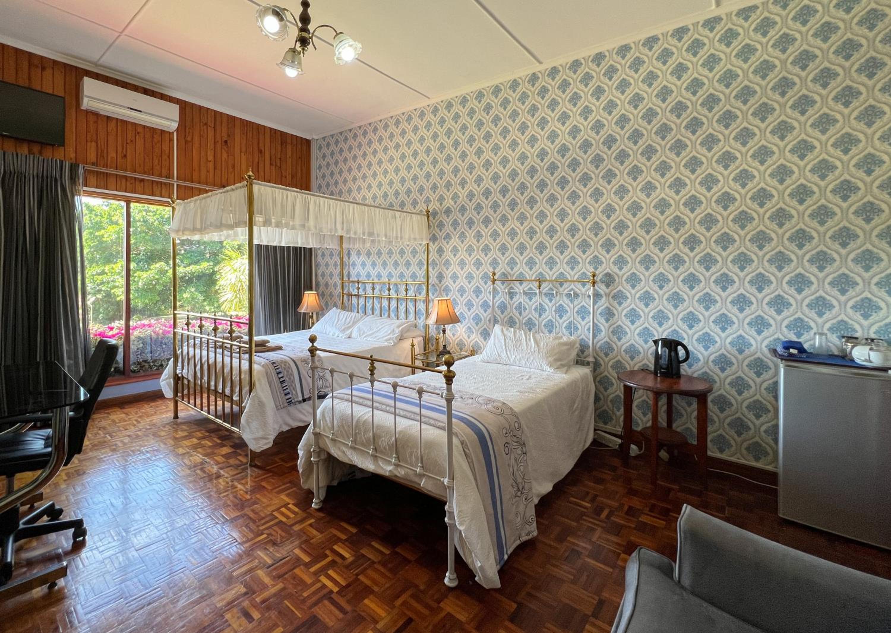 Triple Room with Garden View - Photo 5