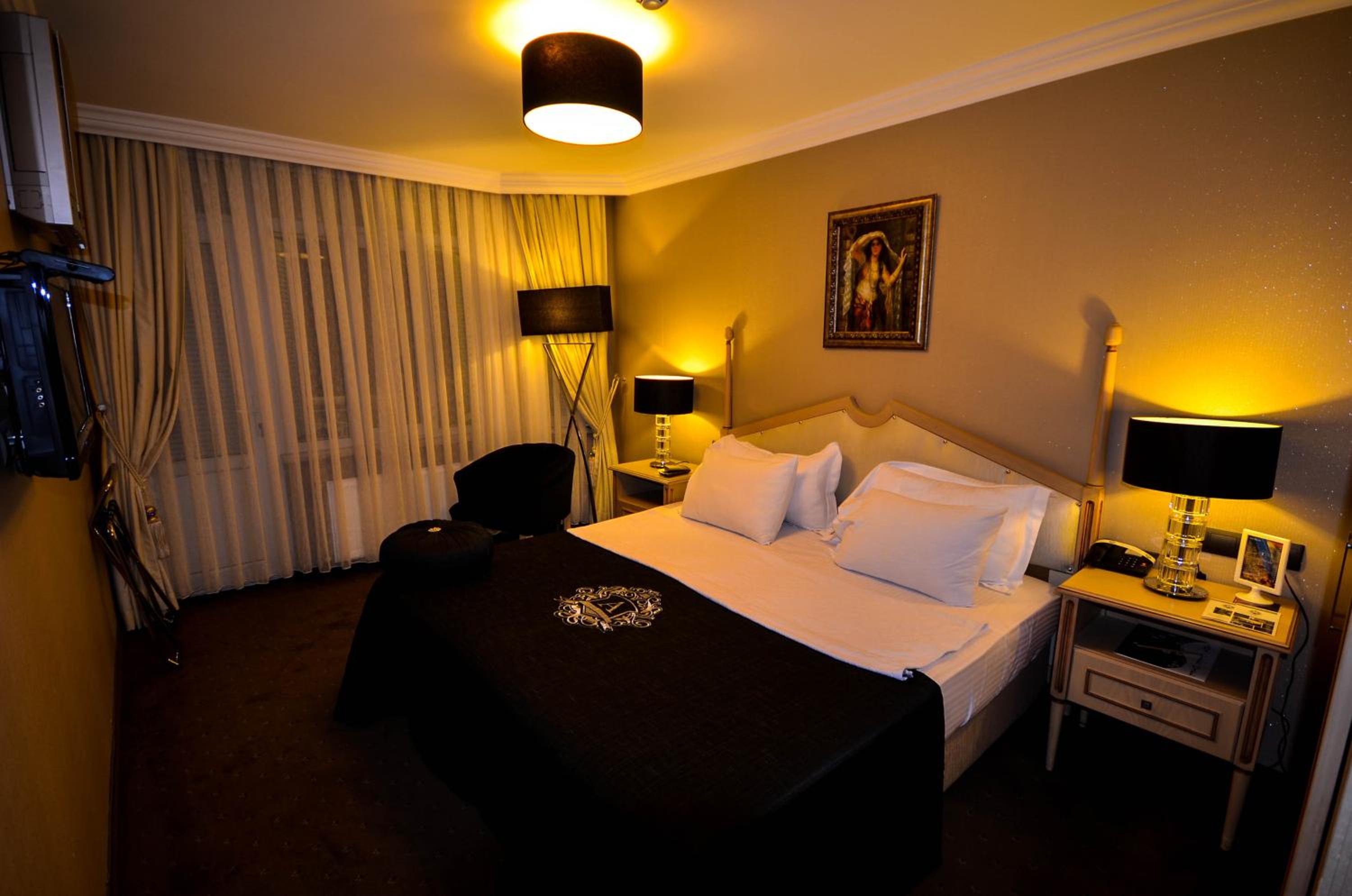 Standard Double or Twin Room photo 1