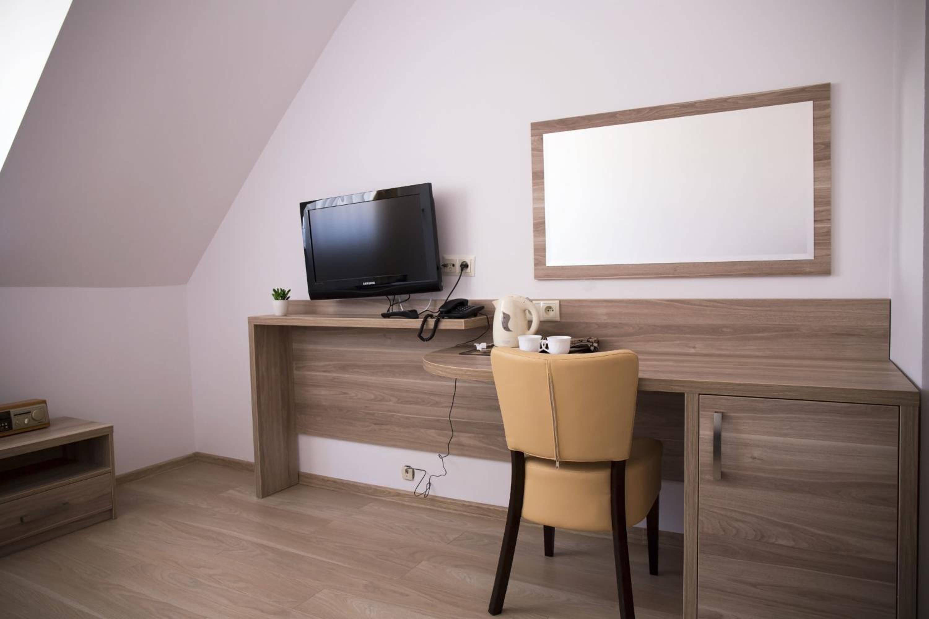 Budget Single Room photo 2
