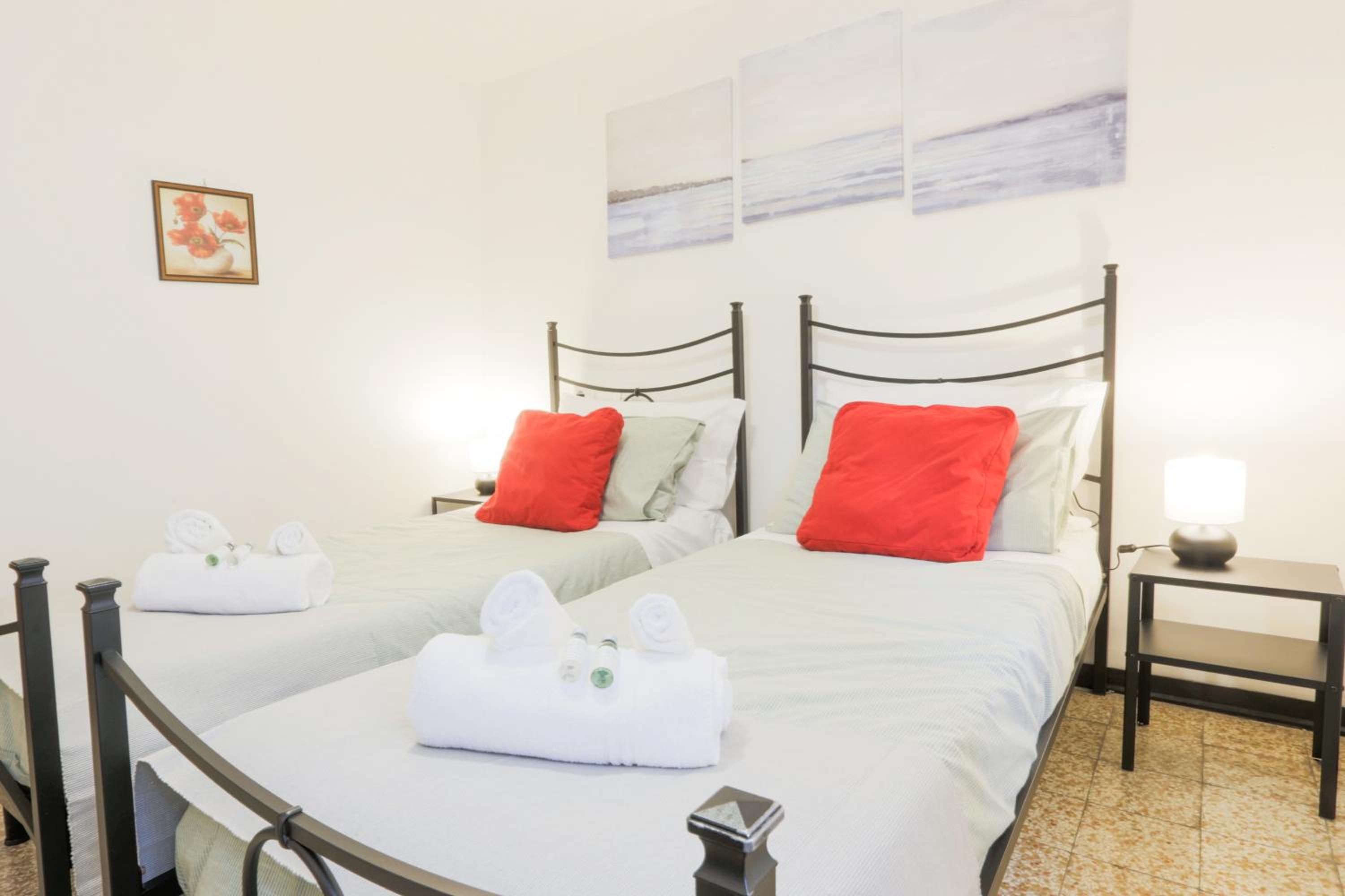 Double or Twin Room with Shared Bathroom photo 3