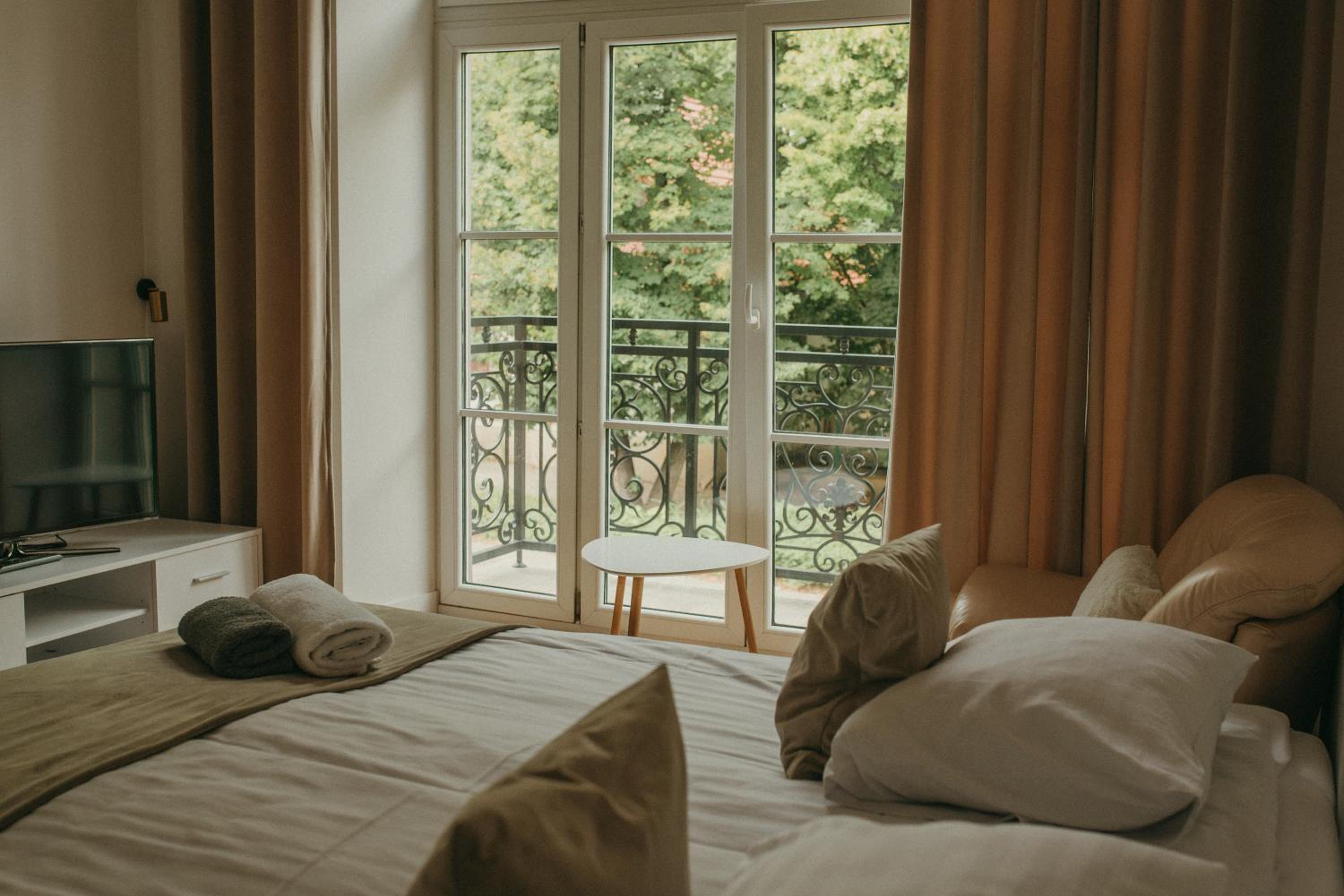 Studio Apartment - Photo 7