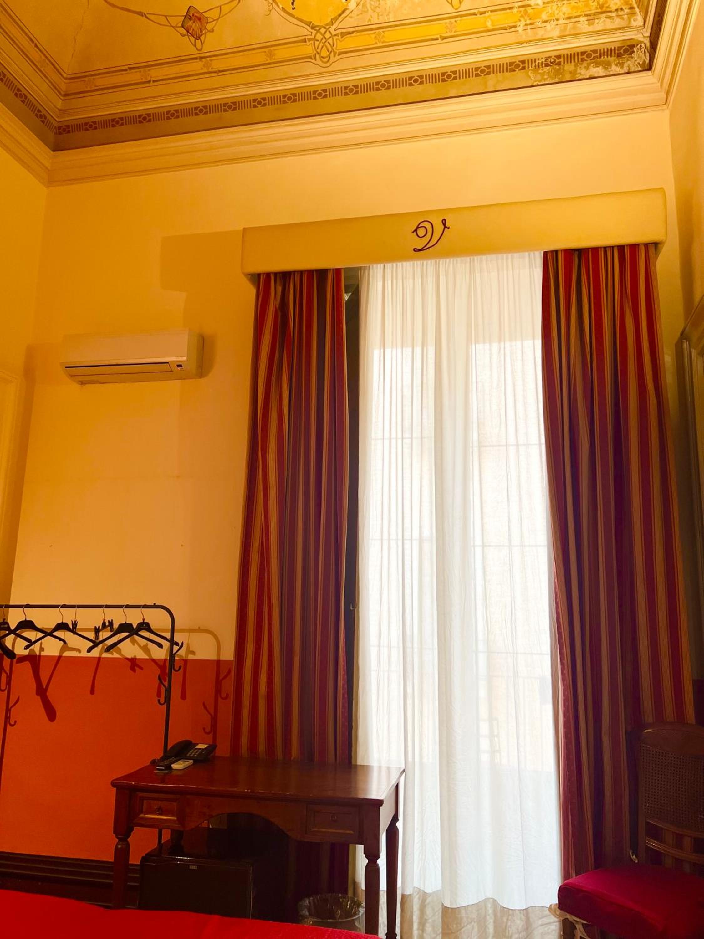 Deluxe Double Room - Photo 7
