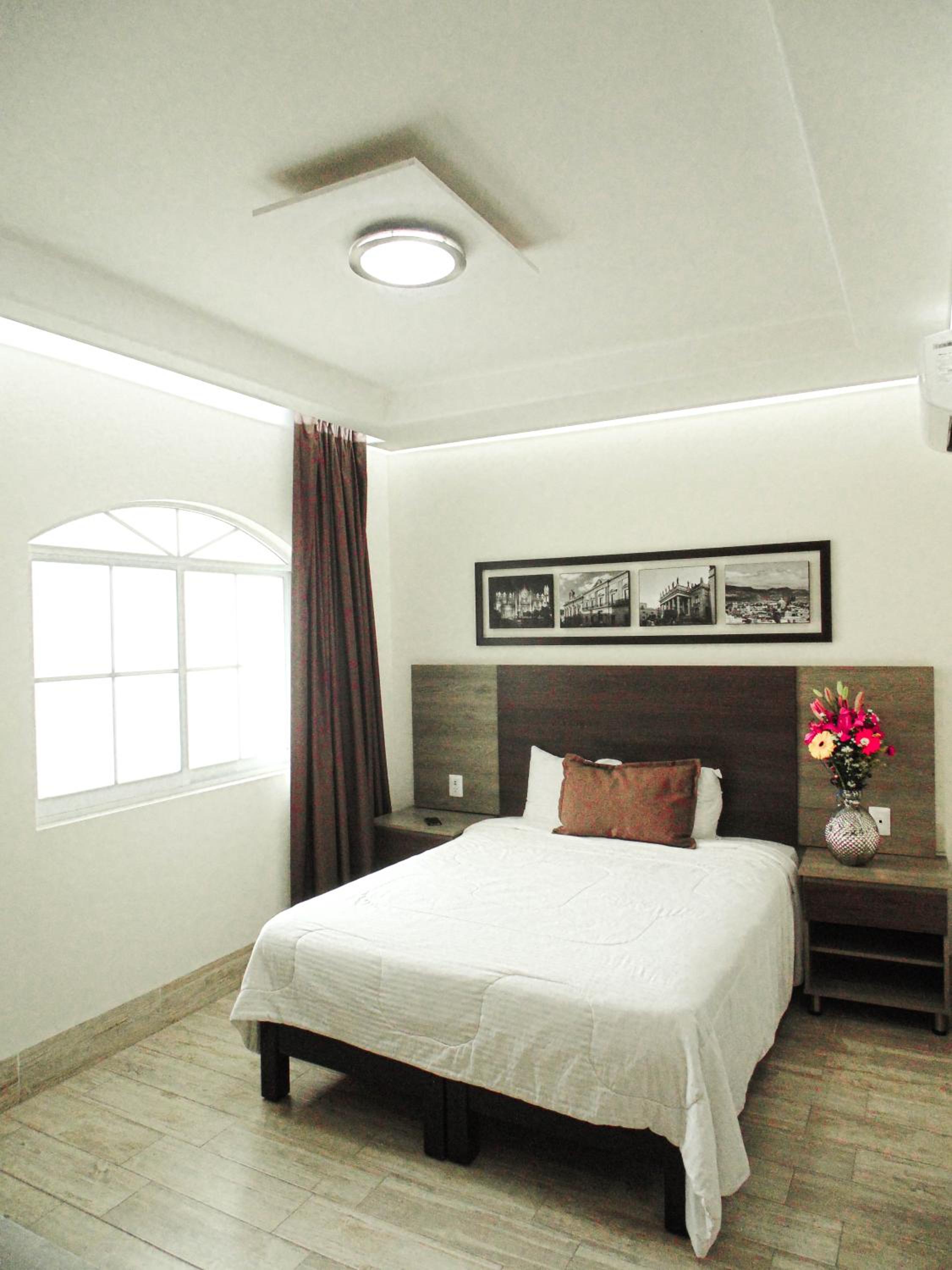 Deluxe Queen Room photo 3